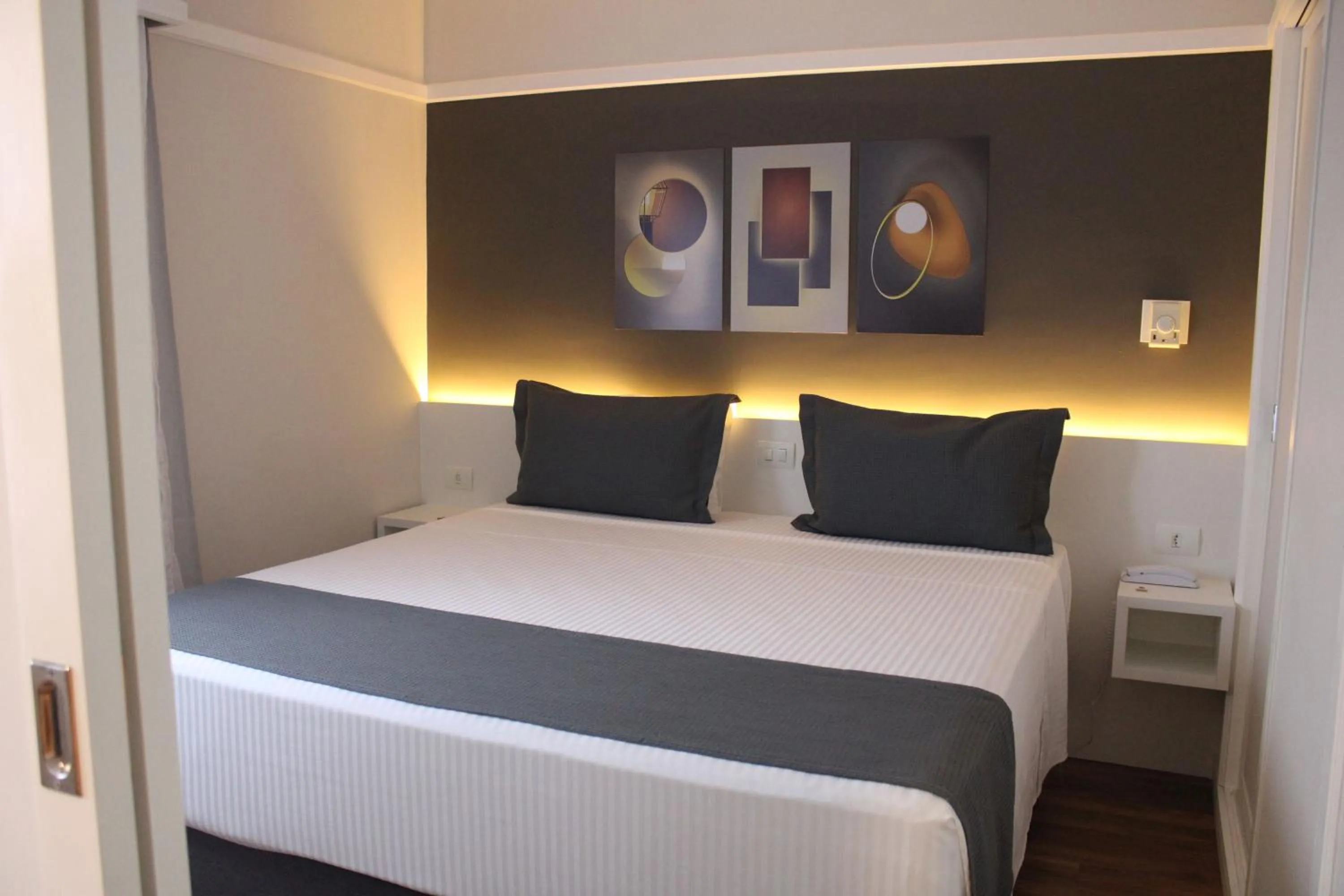 Premium Double Room with King-Size Bed - single occupancy in Ninety Hotel