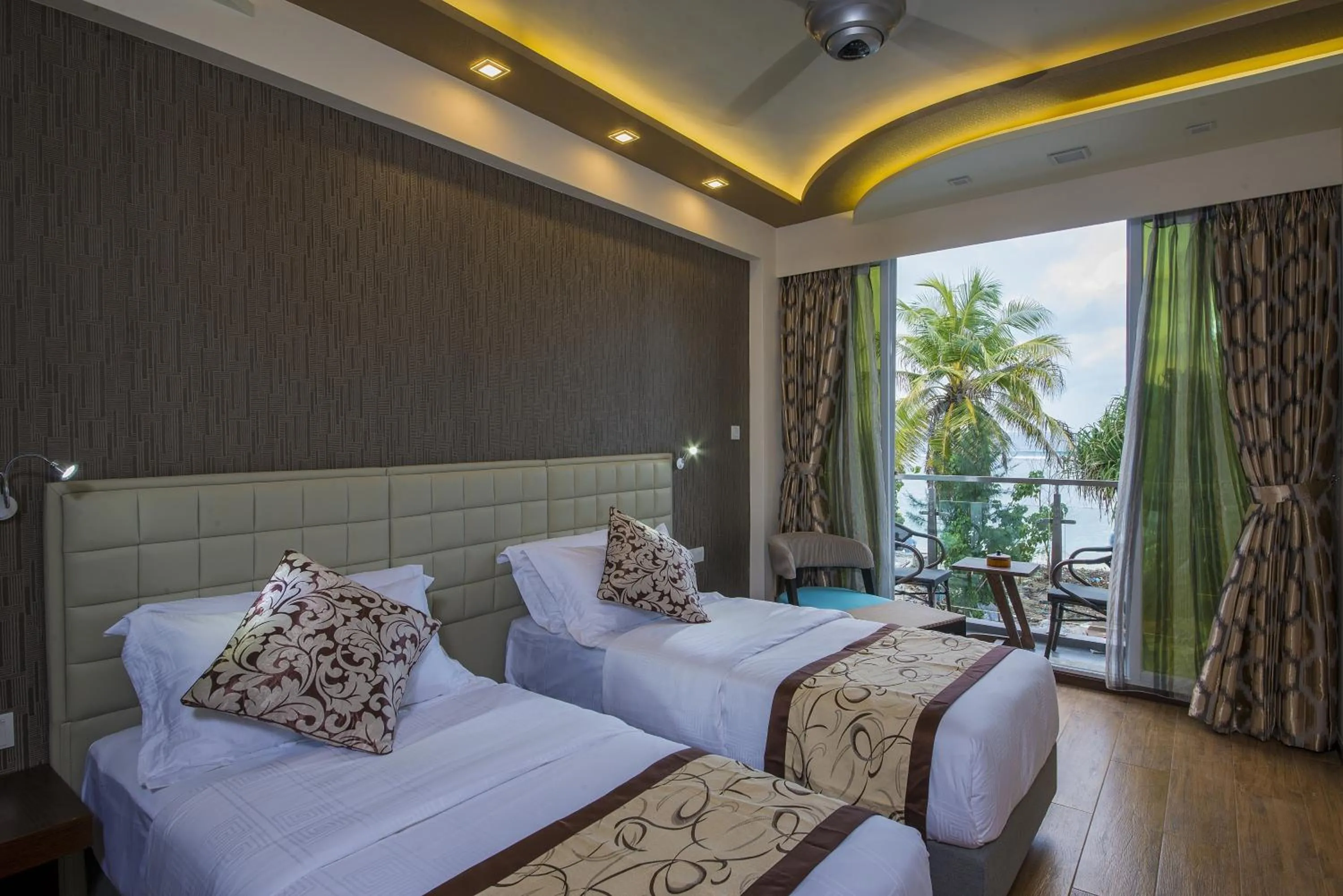 Deluxe Twin Room with Sea View in Vista Beach Retreat