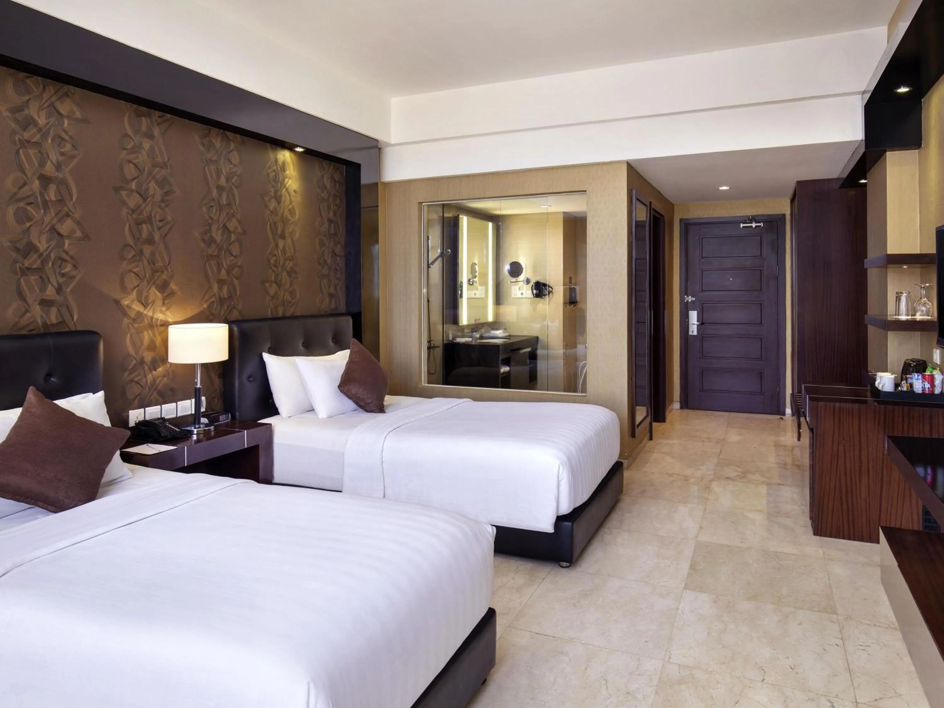 Deluxe Twin Room in Grand Mercure Solo Baru