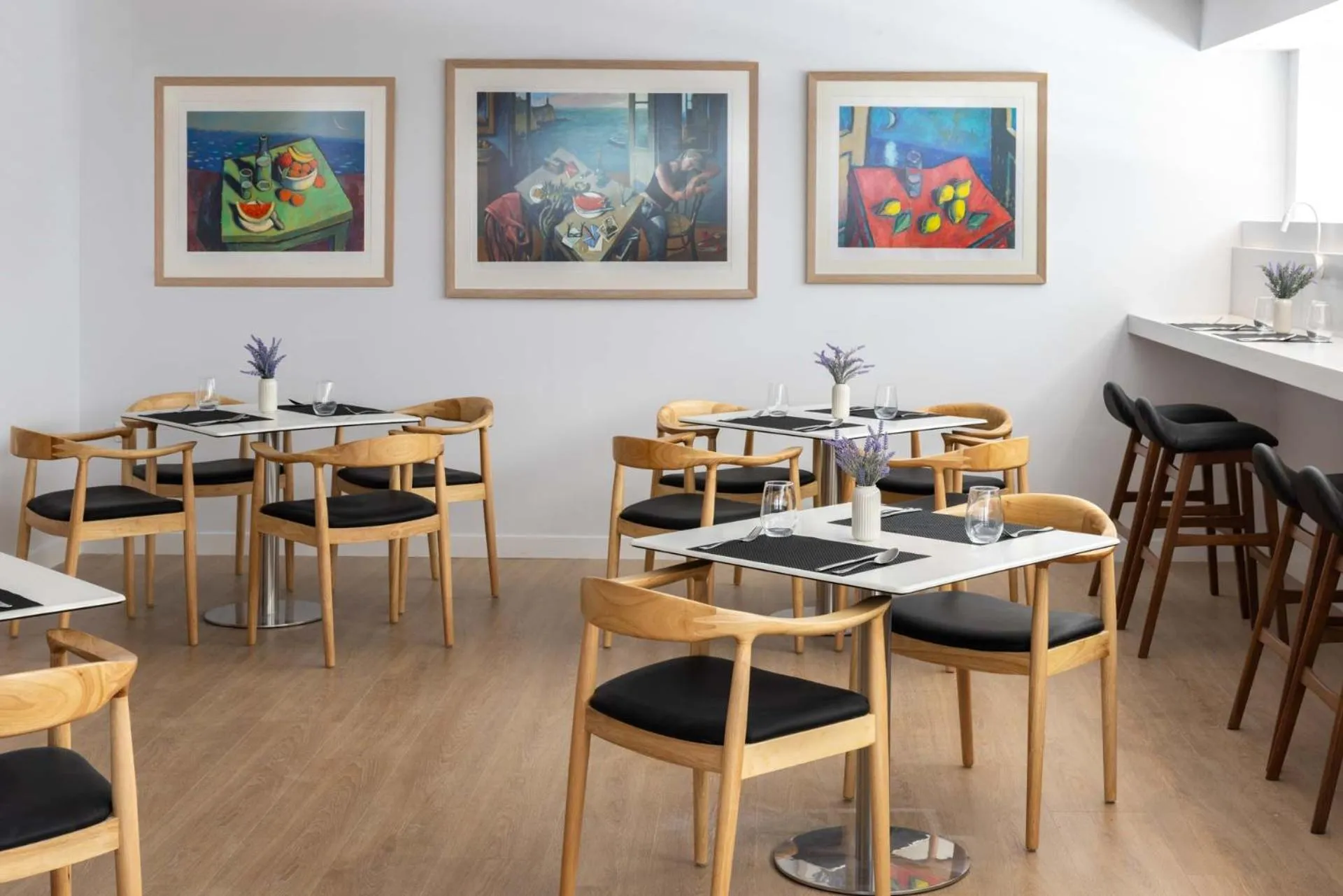 Restaurant/places to eat in Gallery Port Tower Piraeus