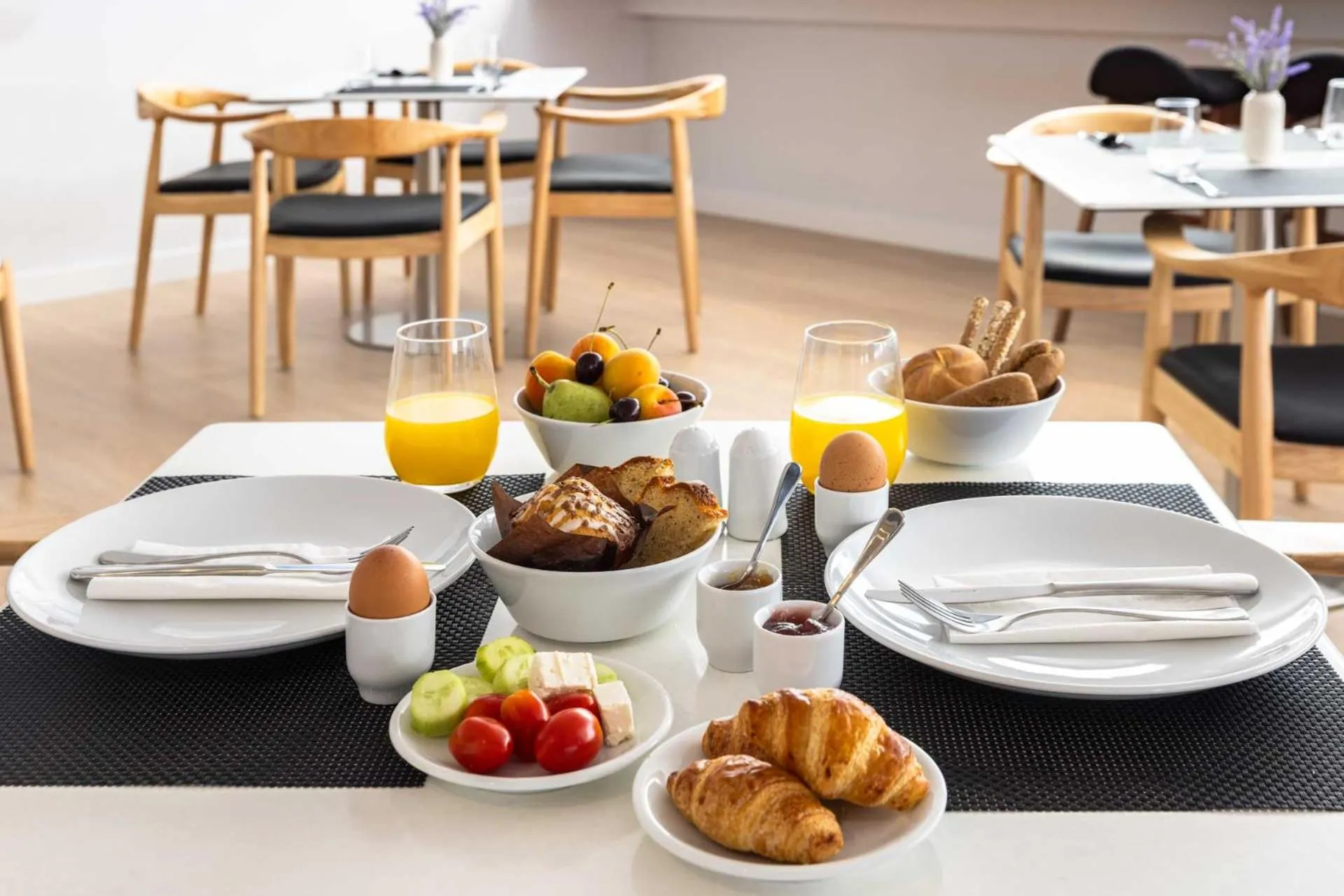 Breakfast in Gallery Port Tower Piraeus