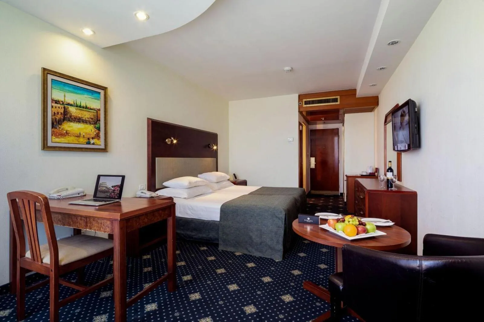 Twin Beds, Deluxe Room, Non-Smoking  - single occupancy in Ramada Jerusalem Hotel