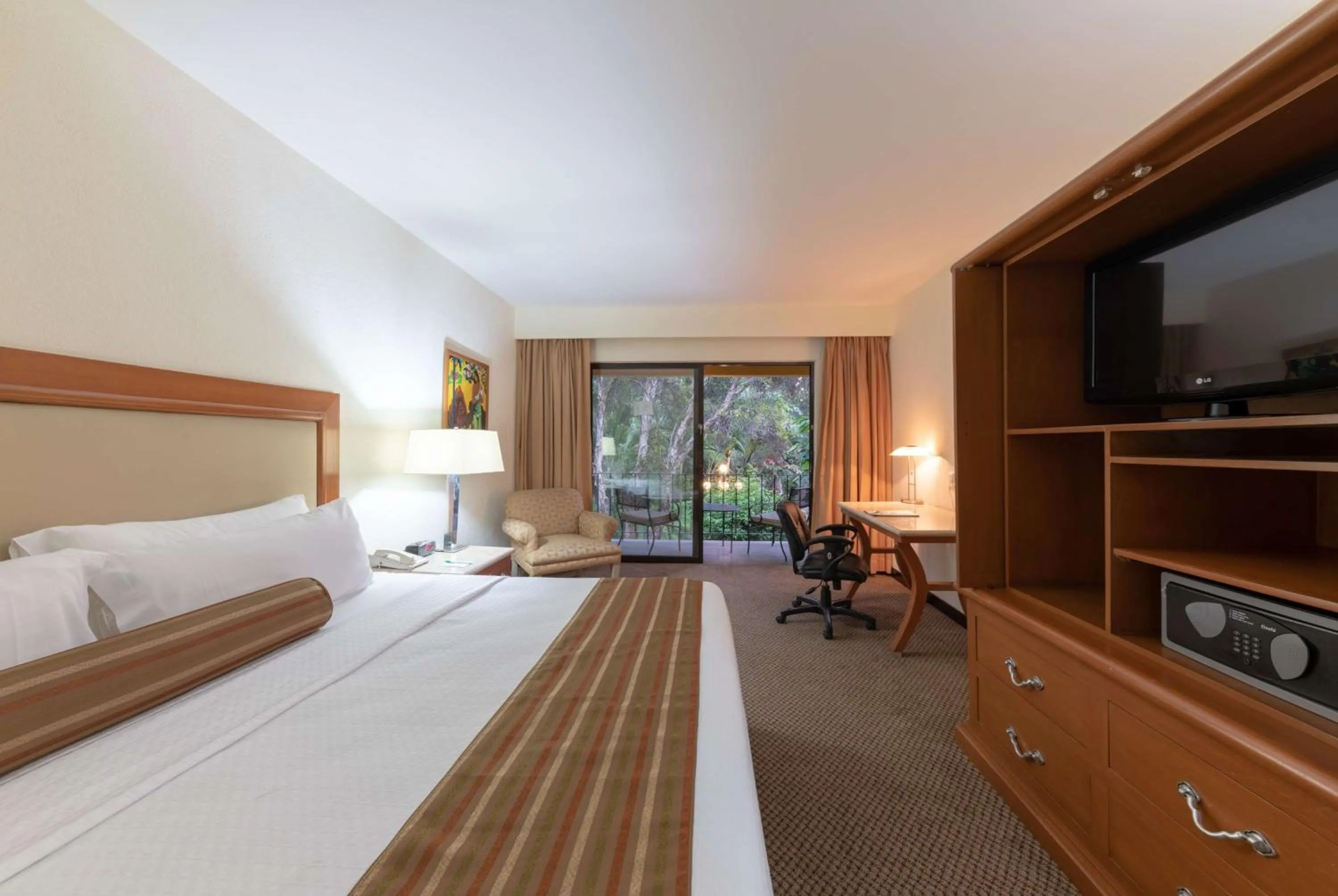 Superior King Suite with Balcony - Non-Smoking in Wyndham Garden Guadalajara Expo Plaza del Sol