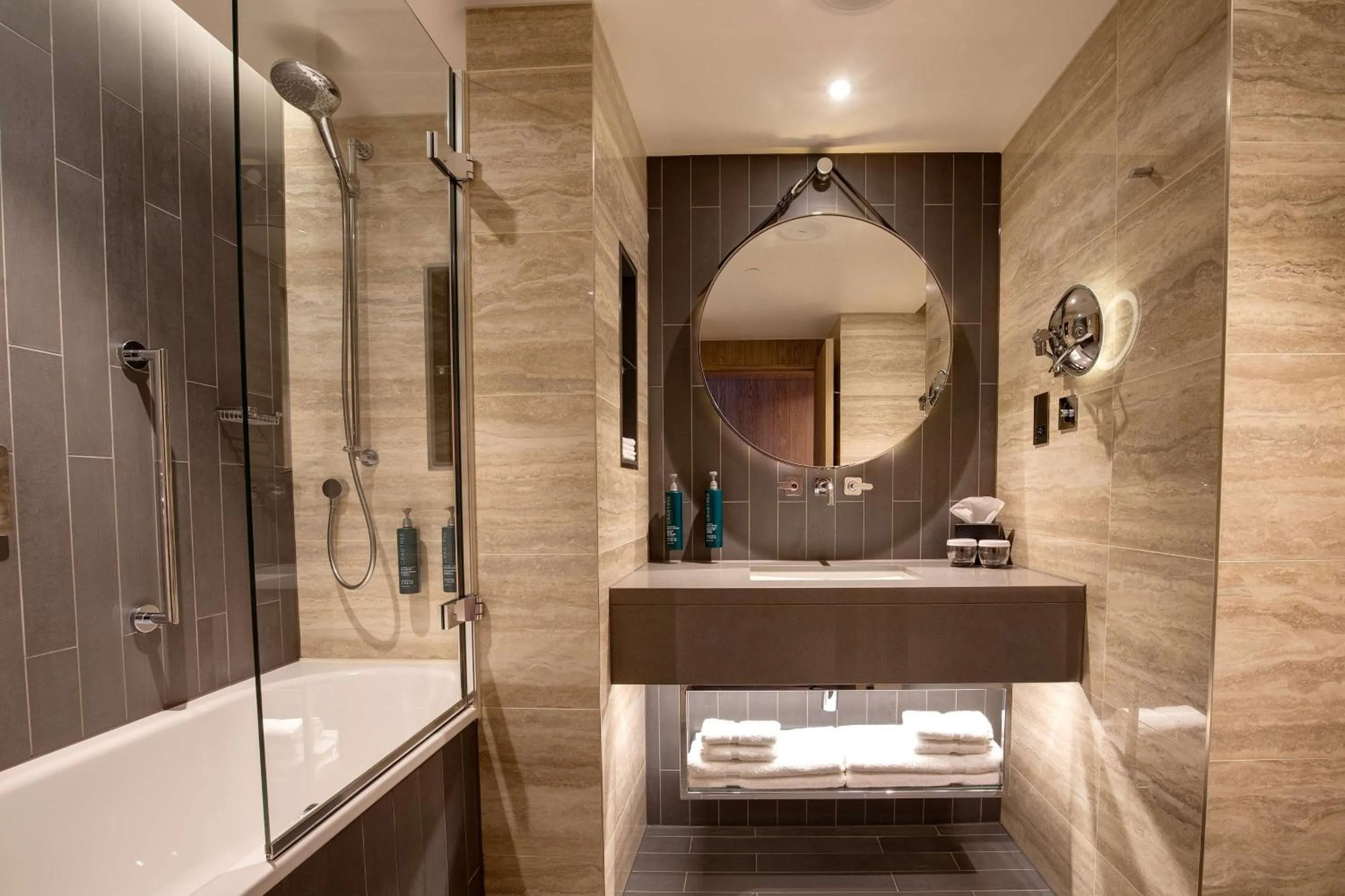 Family Connecting Rooms in Hilton London Bankside