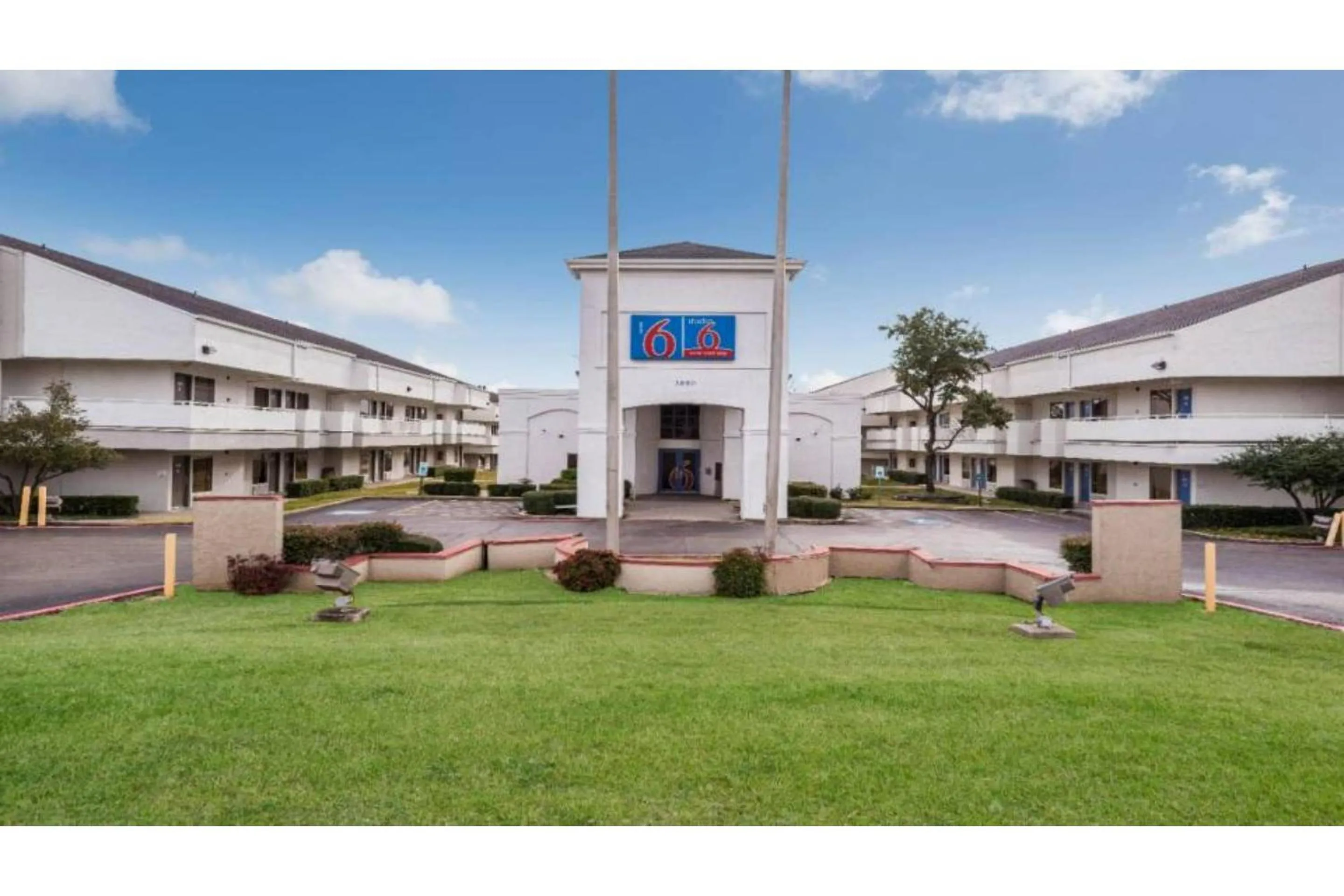 Studio 6 Irving, TX - Irving DFW Airport East