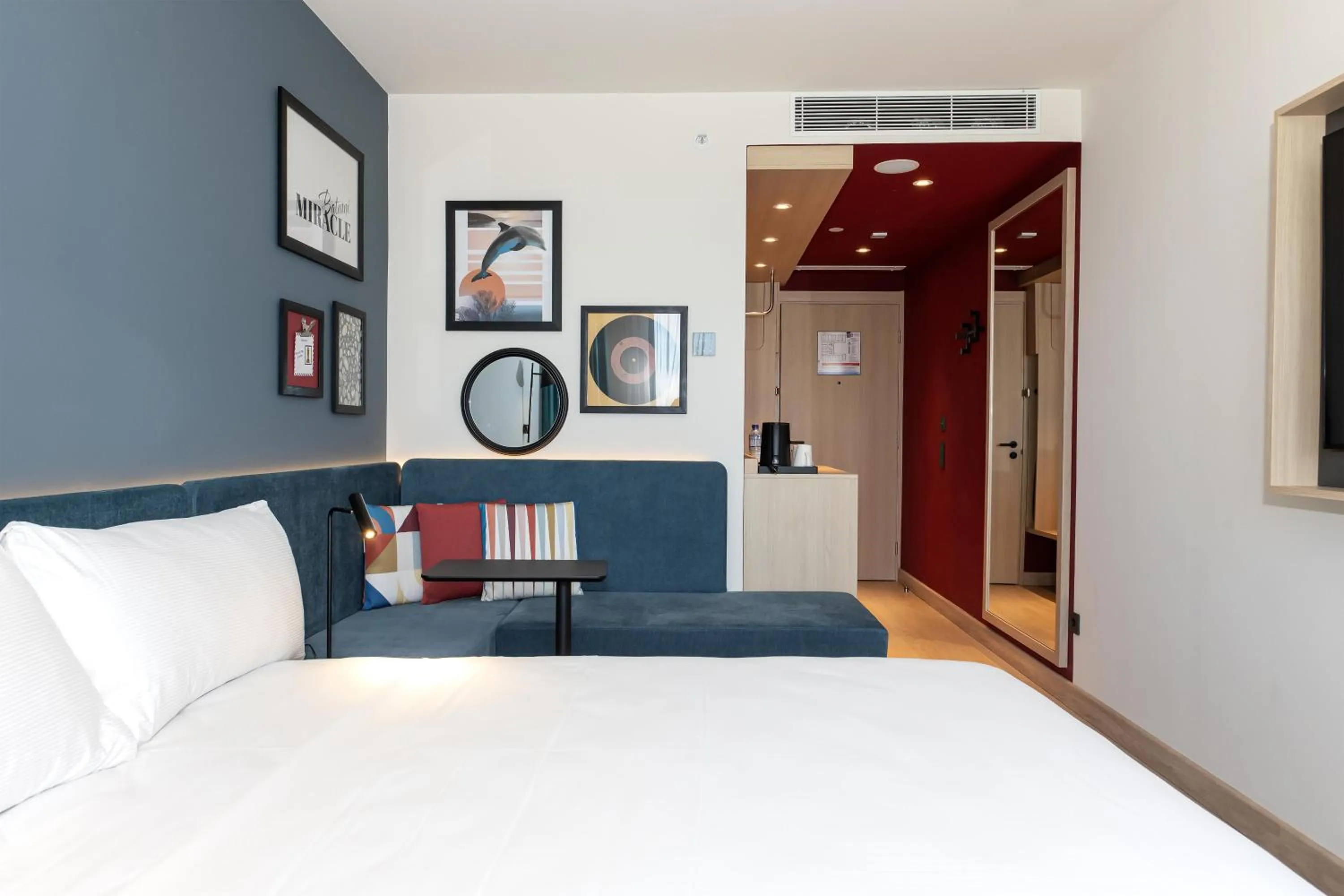 Queen Room with Sofa Bed in Hampton By Hilton Batumi Center