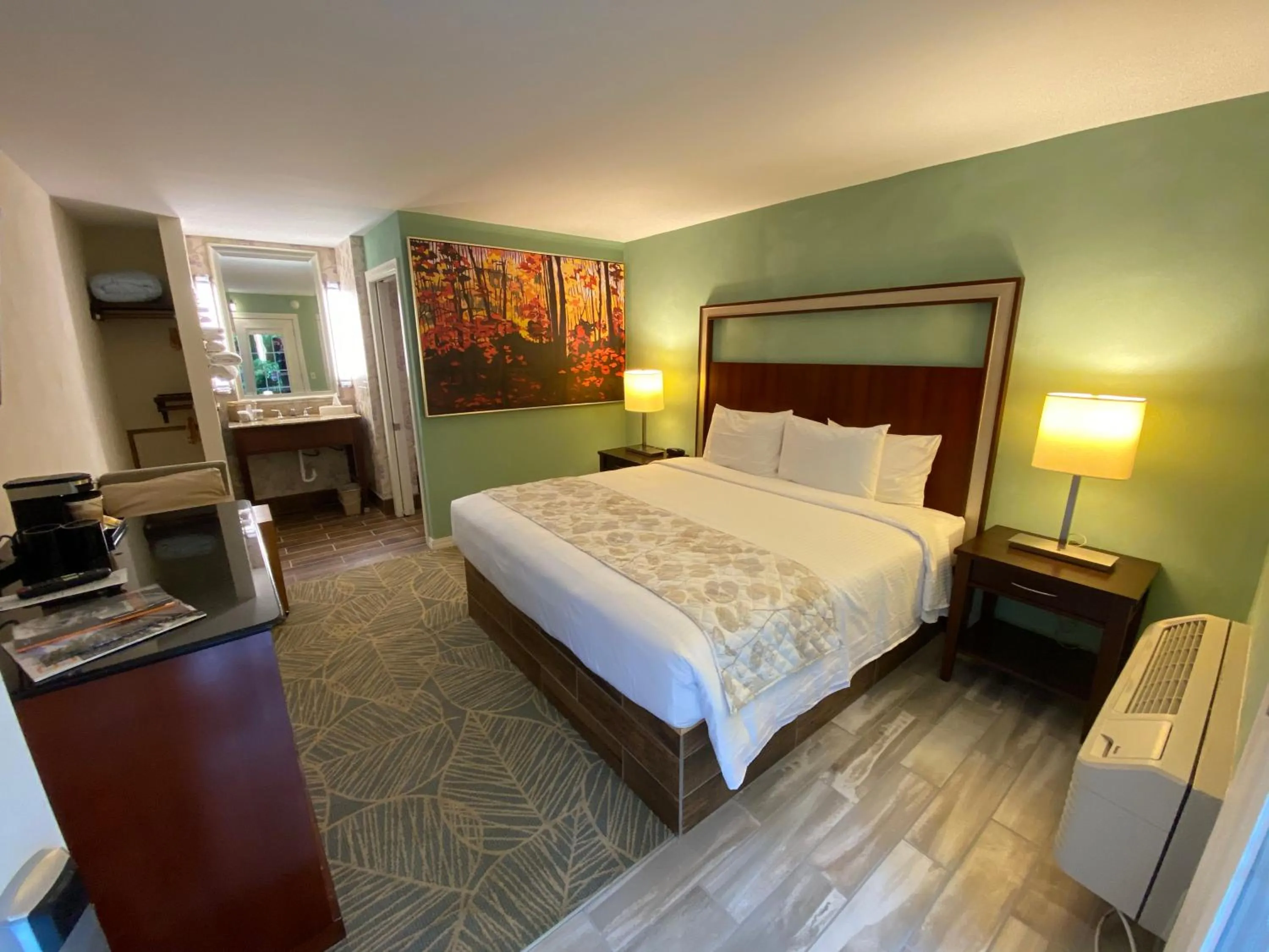 King Room - Disability Access in Cascades Inn