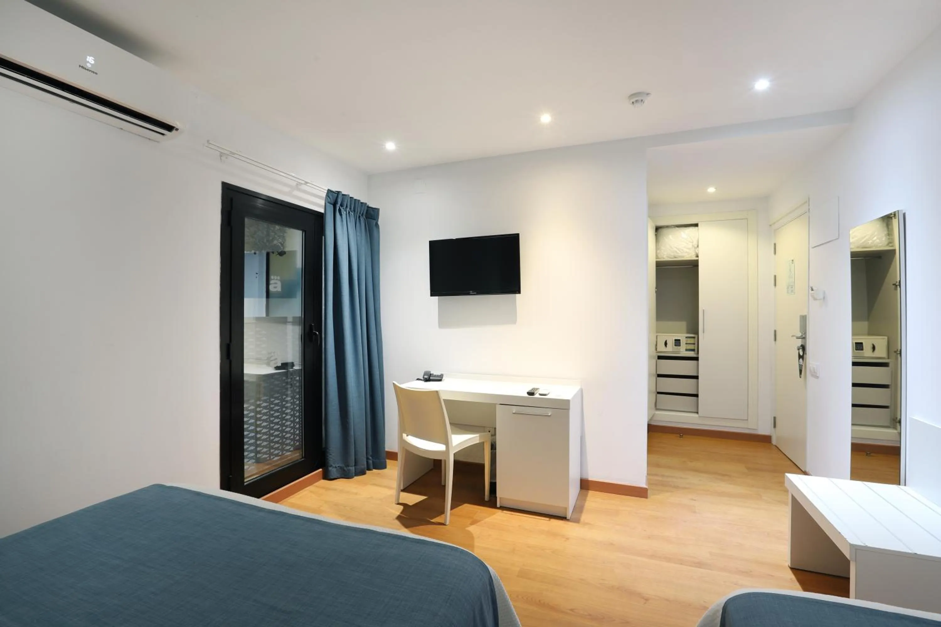 Standard Double or Twin Room in Hotel Alameda