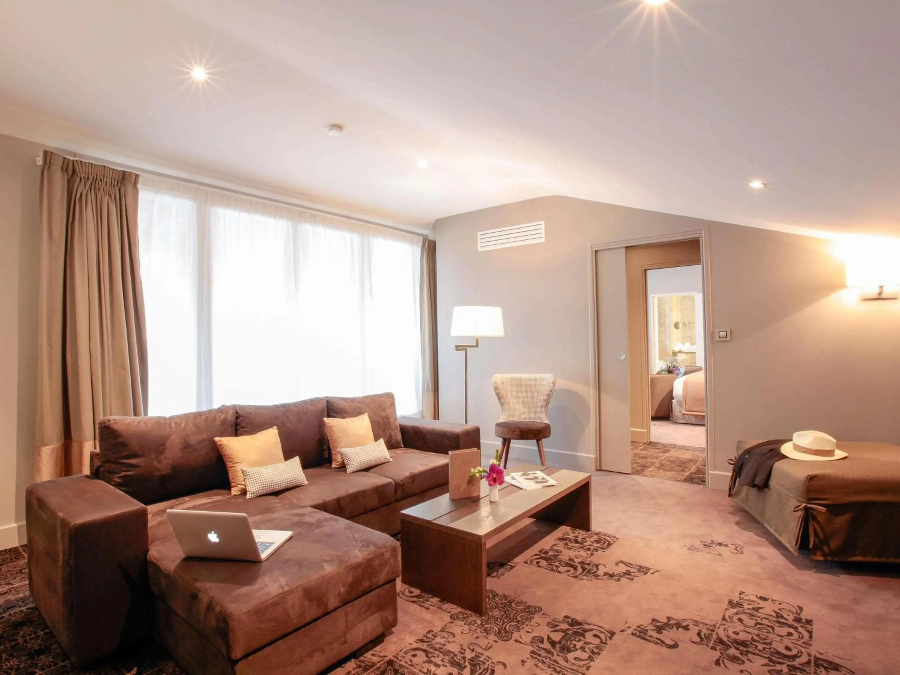 Deluxe Suite with One Double Bed and Balcony in La Cour des Consuls Hotel & Spa Toulouse - MGallery Collection