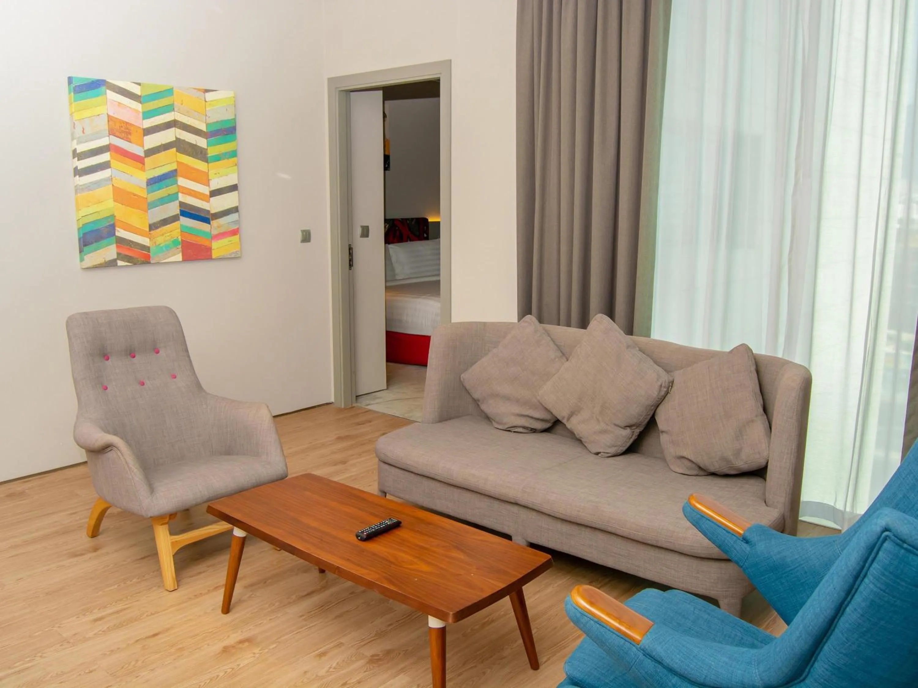 Twin Suite in Ibis Styles Dubai Jumeira