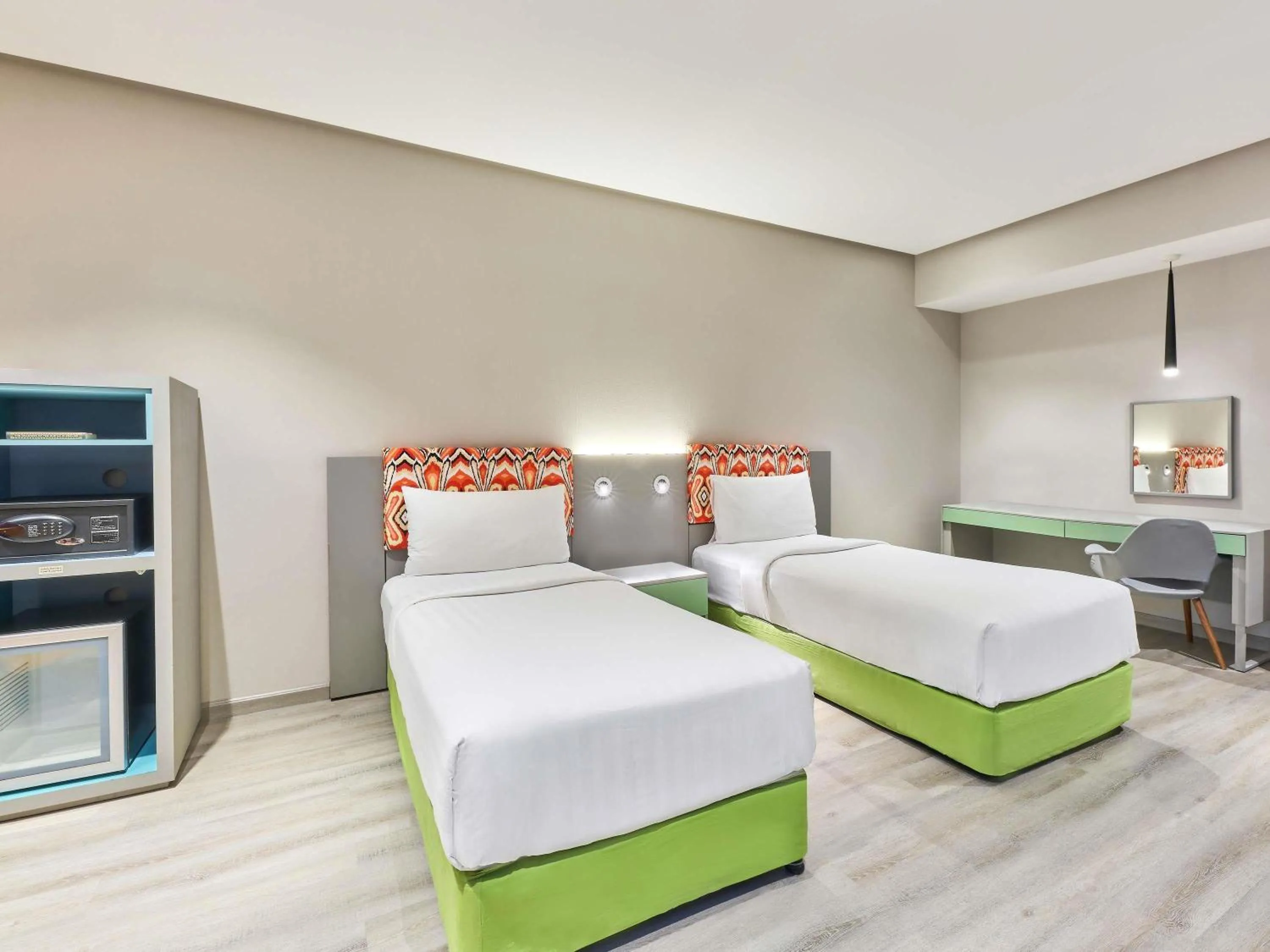 Standard Twin Room - City Side in Ibis Styles Dubai Jumeira