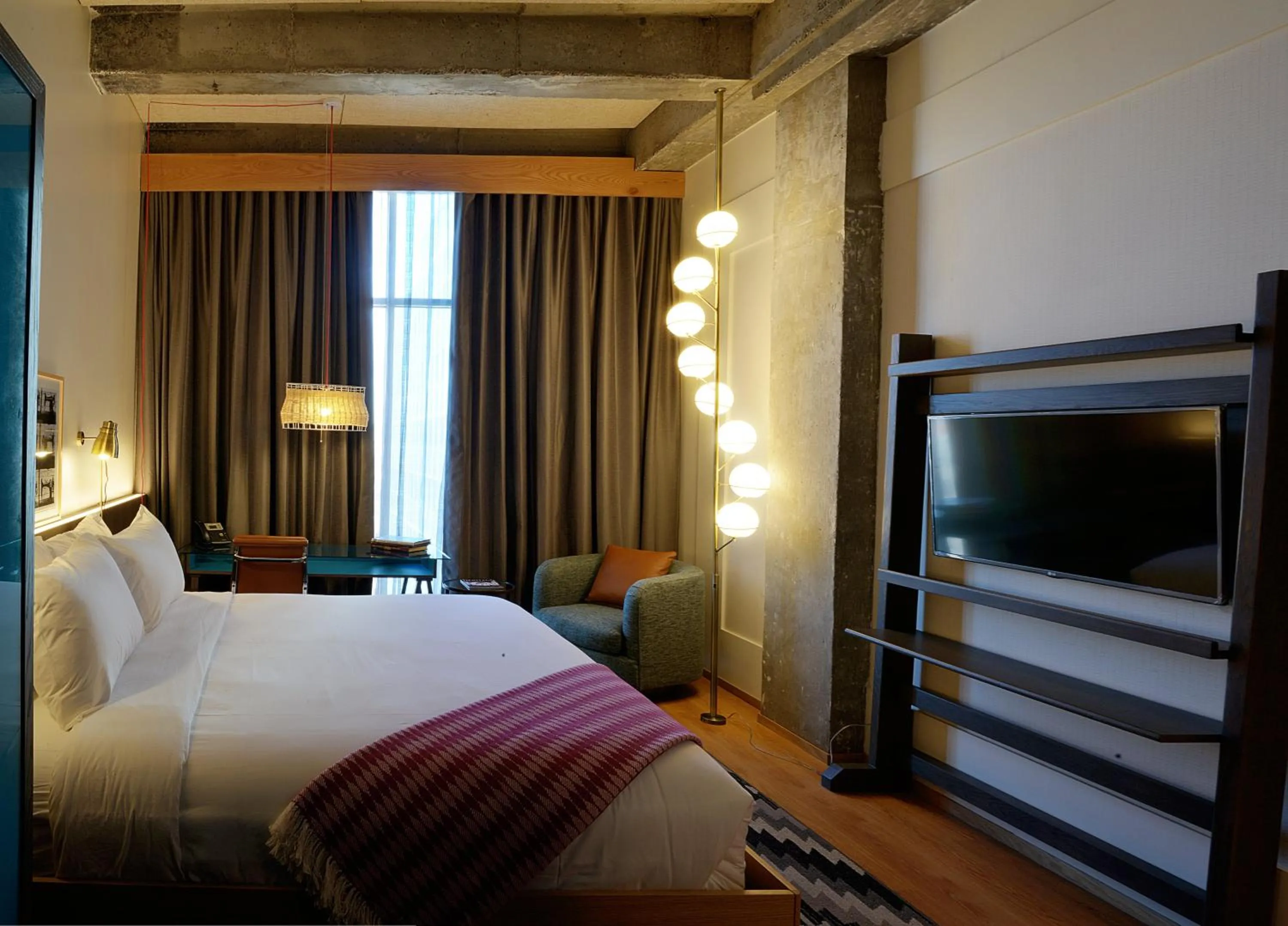 Standard King Room in Hotel Indigo El Paso Downtown by IHG