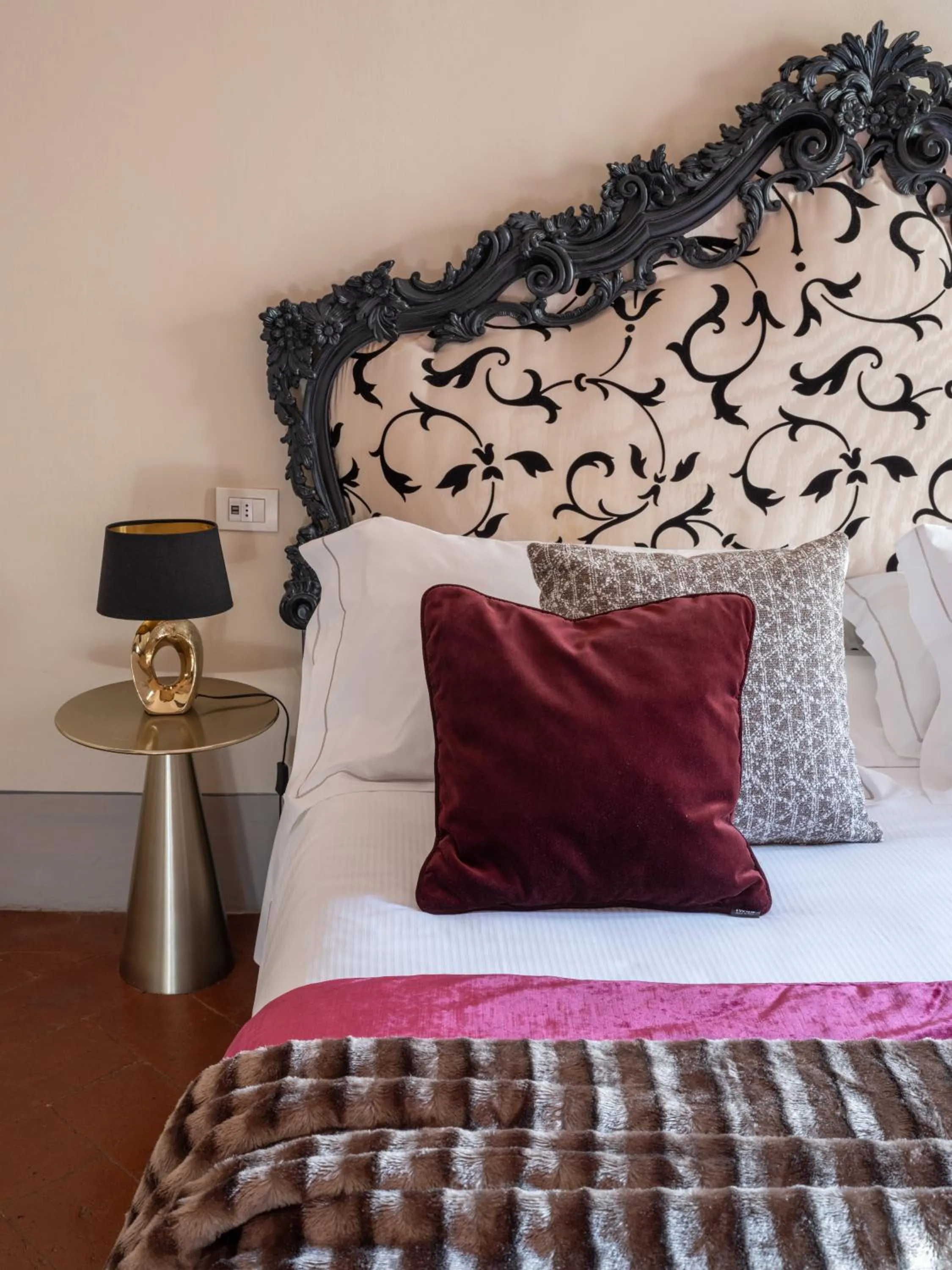 Two-Bedroom Apartment in Canto degli Scali