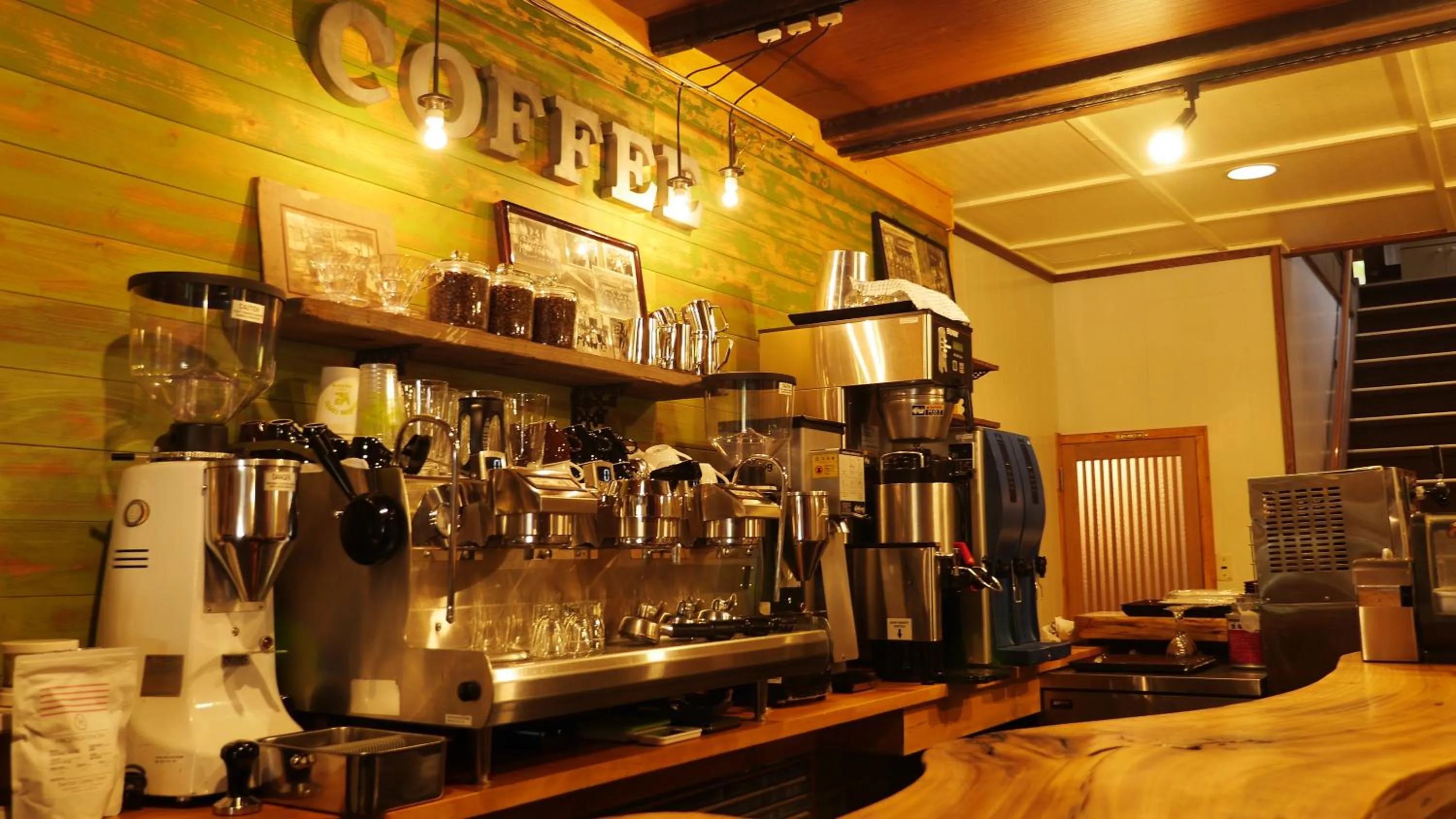 Bed in Japanese-Style Male Dormitory Room in Shibu Onsen Koishiya Ryokan