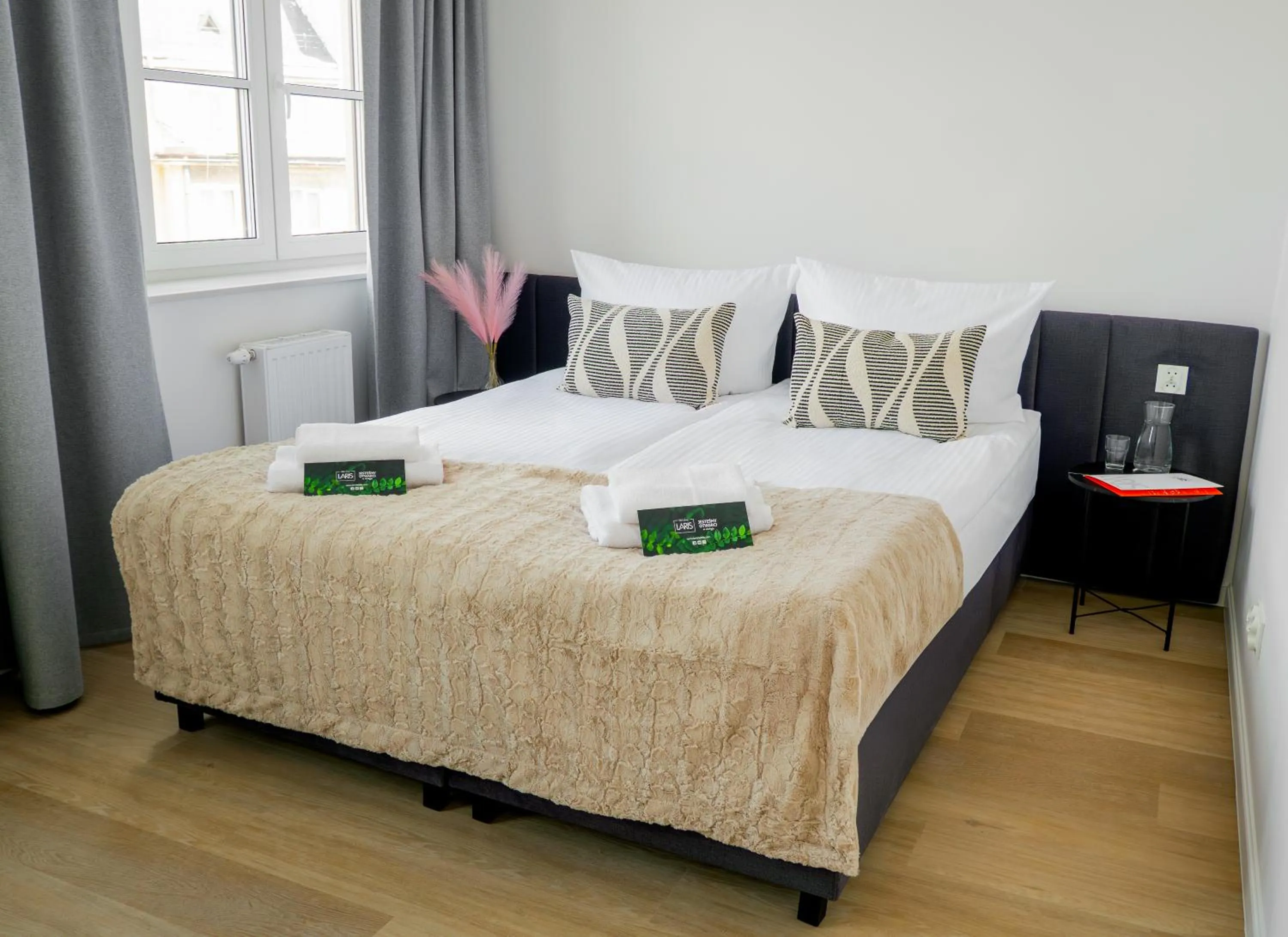 Two-Bedroom Deluxe Apartment in Długa 17 Residence