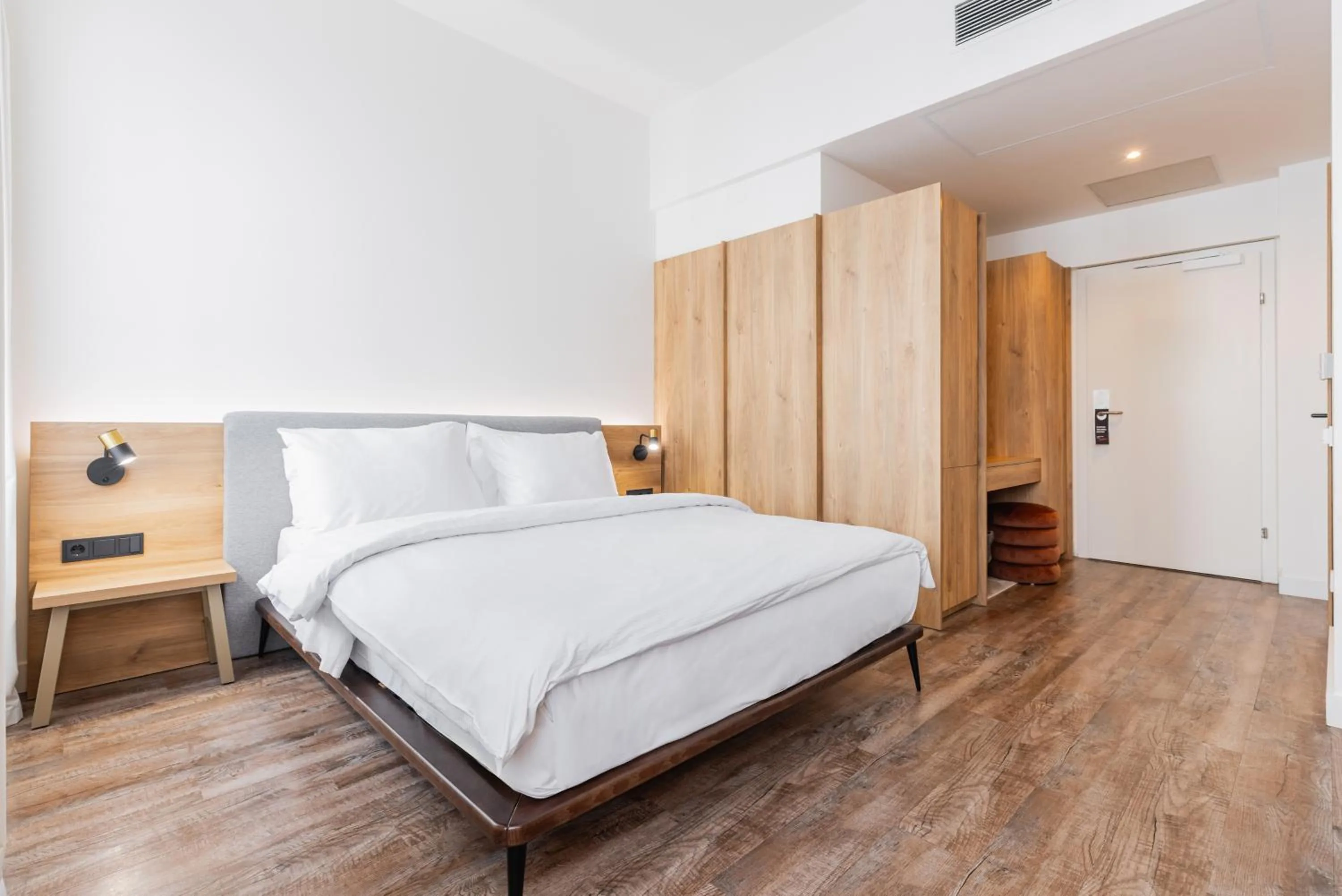 Double Room in FortyPlusOne Hotel Vienna