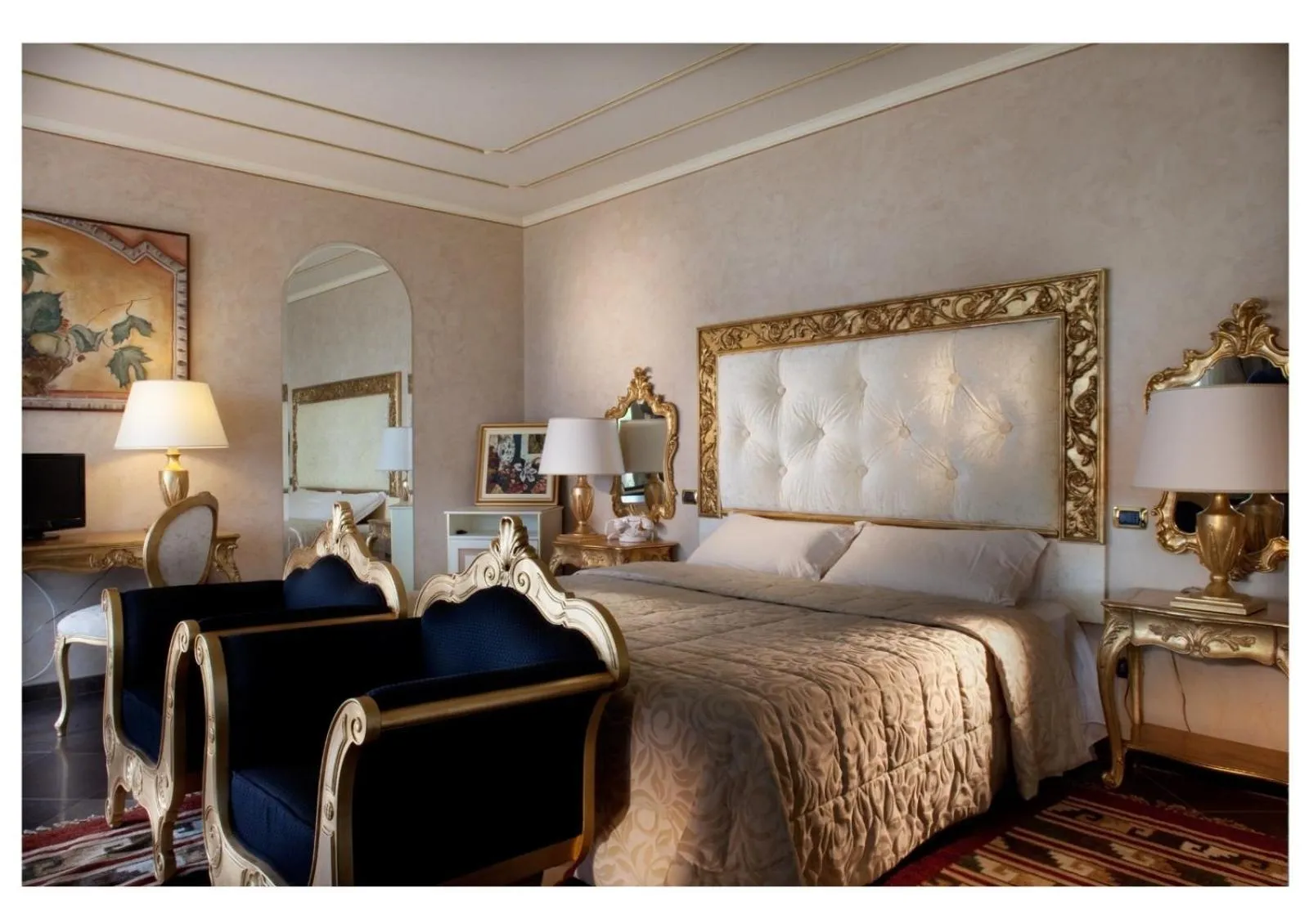 Luxury King Room with Terrace and Lake View in Park Hotel Ville Montefiori