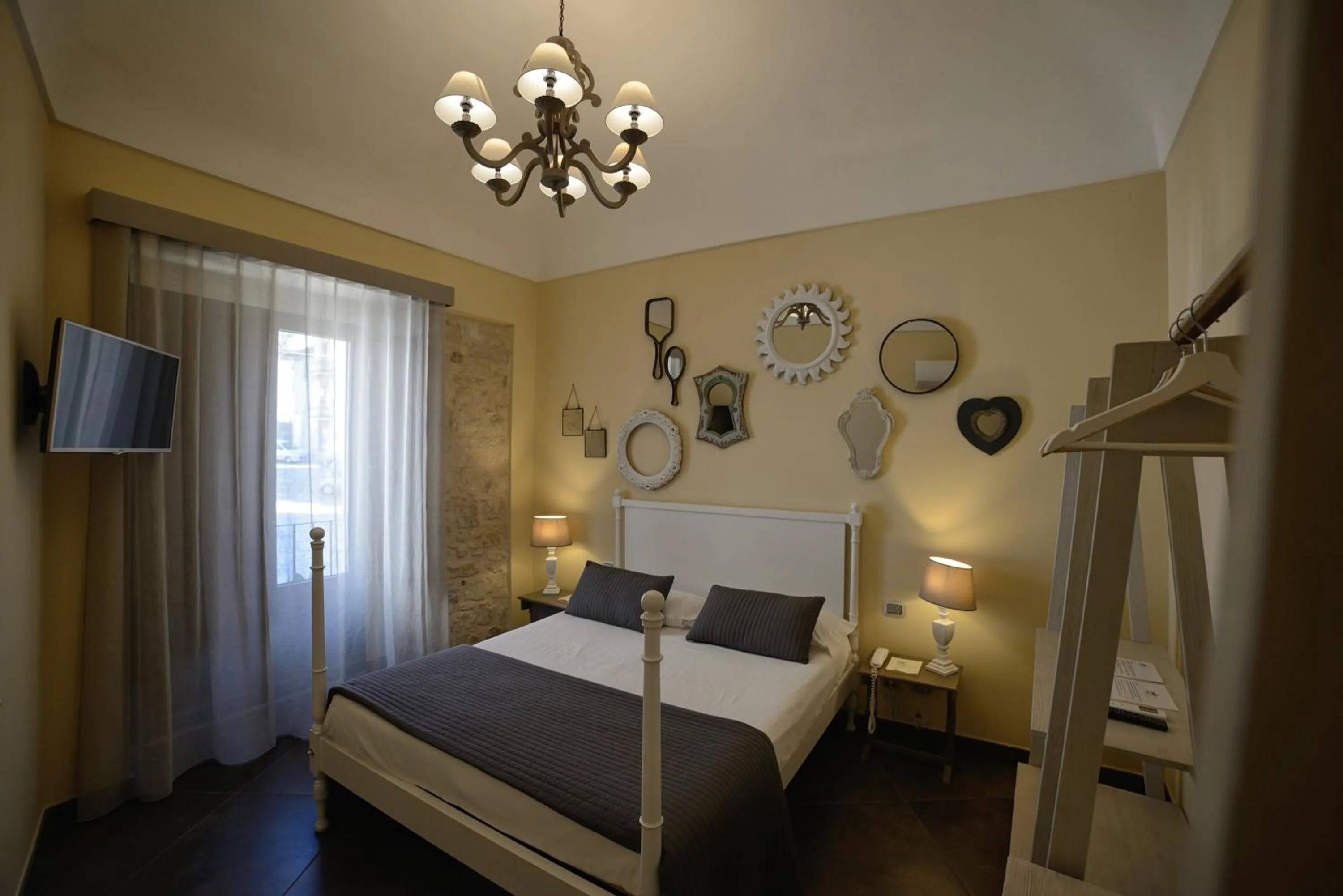 Deluxe Double Room with Balcony - single occupancy in Terrazzani Suite