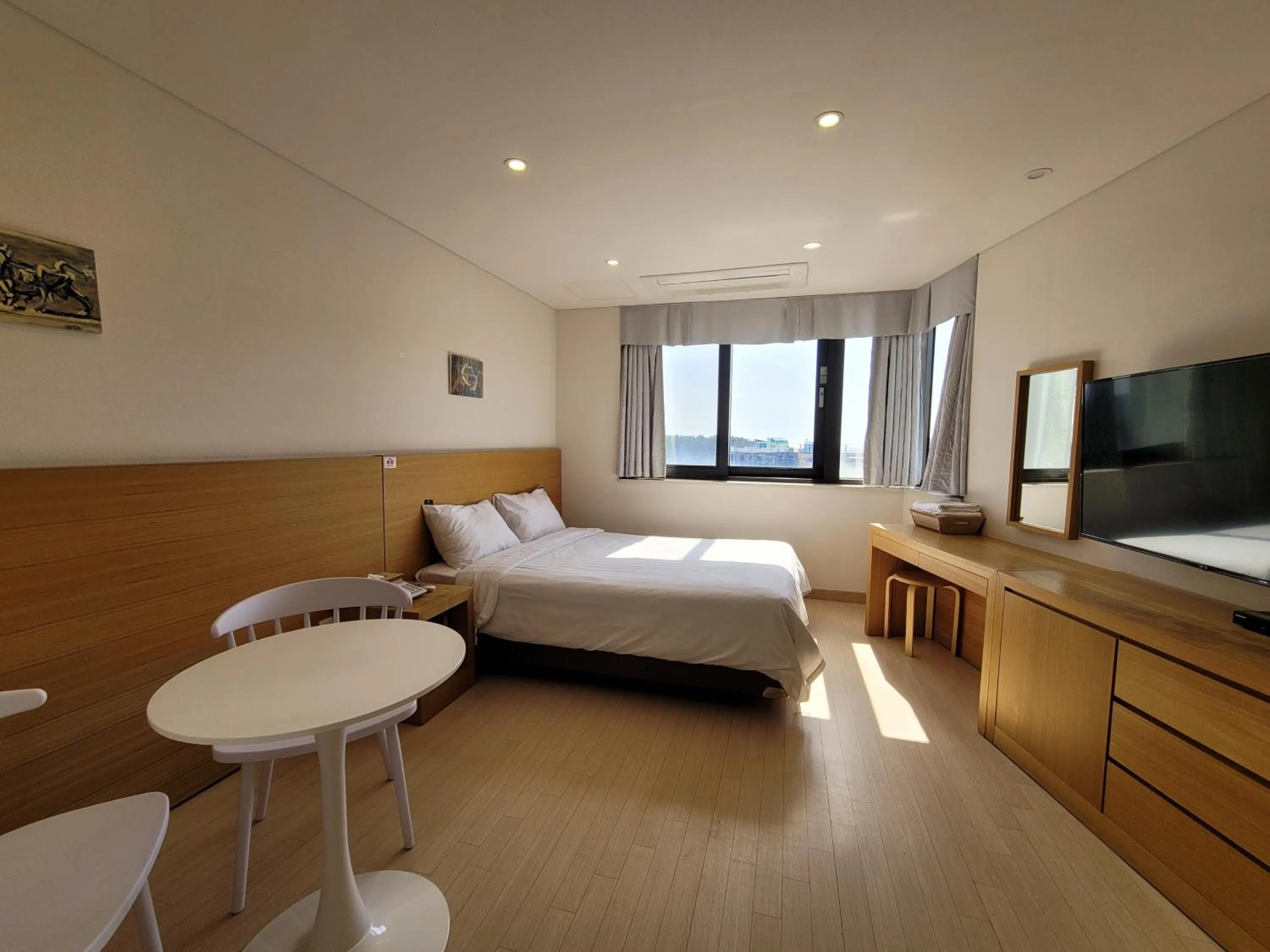 Double Room with Sea View in BK Hotel Jeju