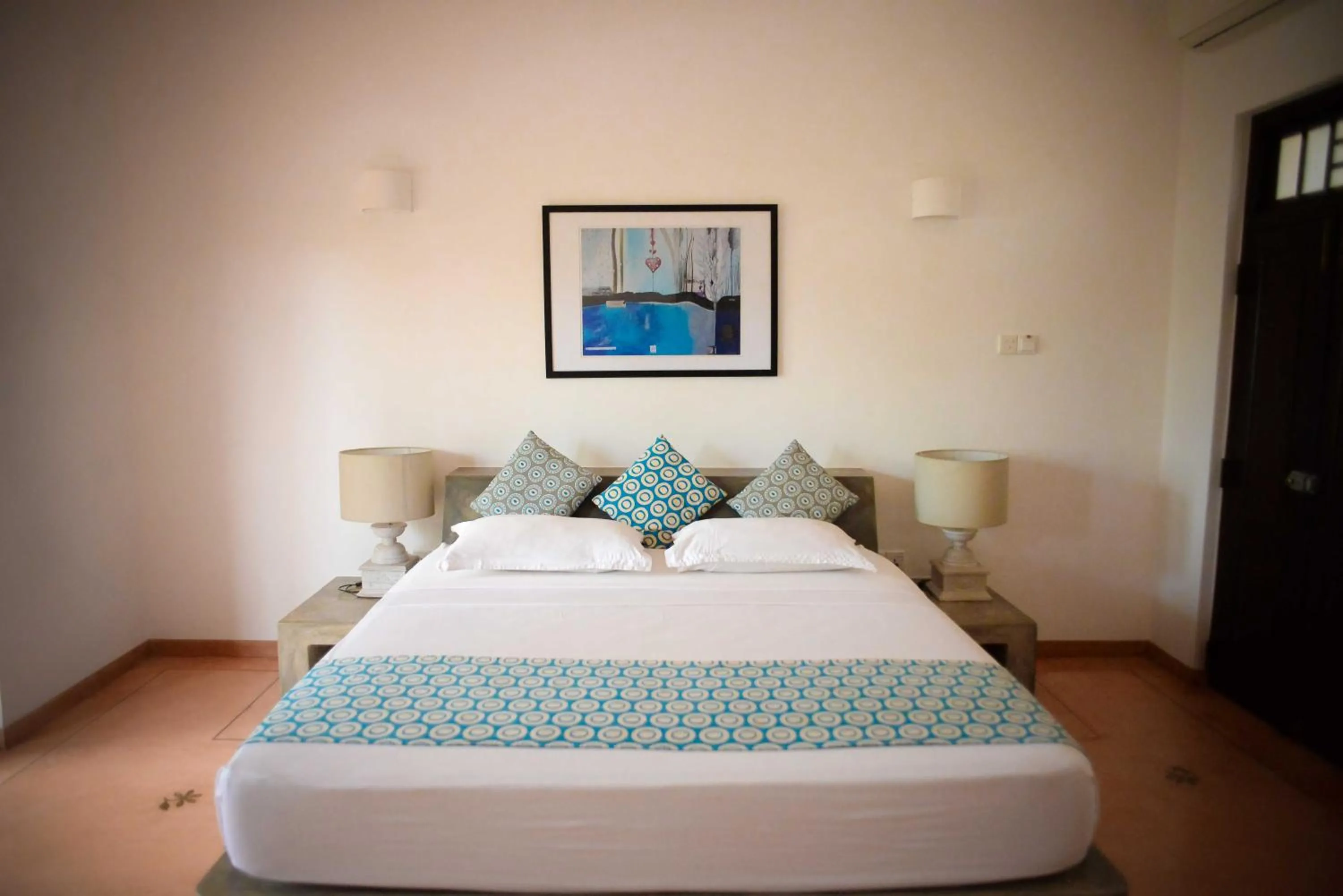 Deluxe Double Room in Kingfisher