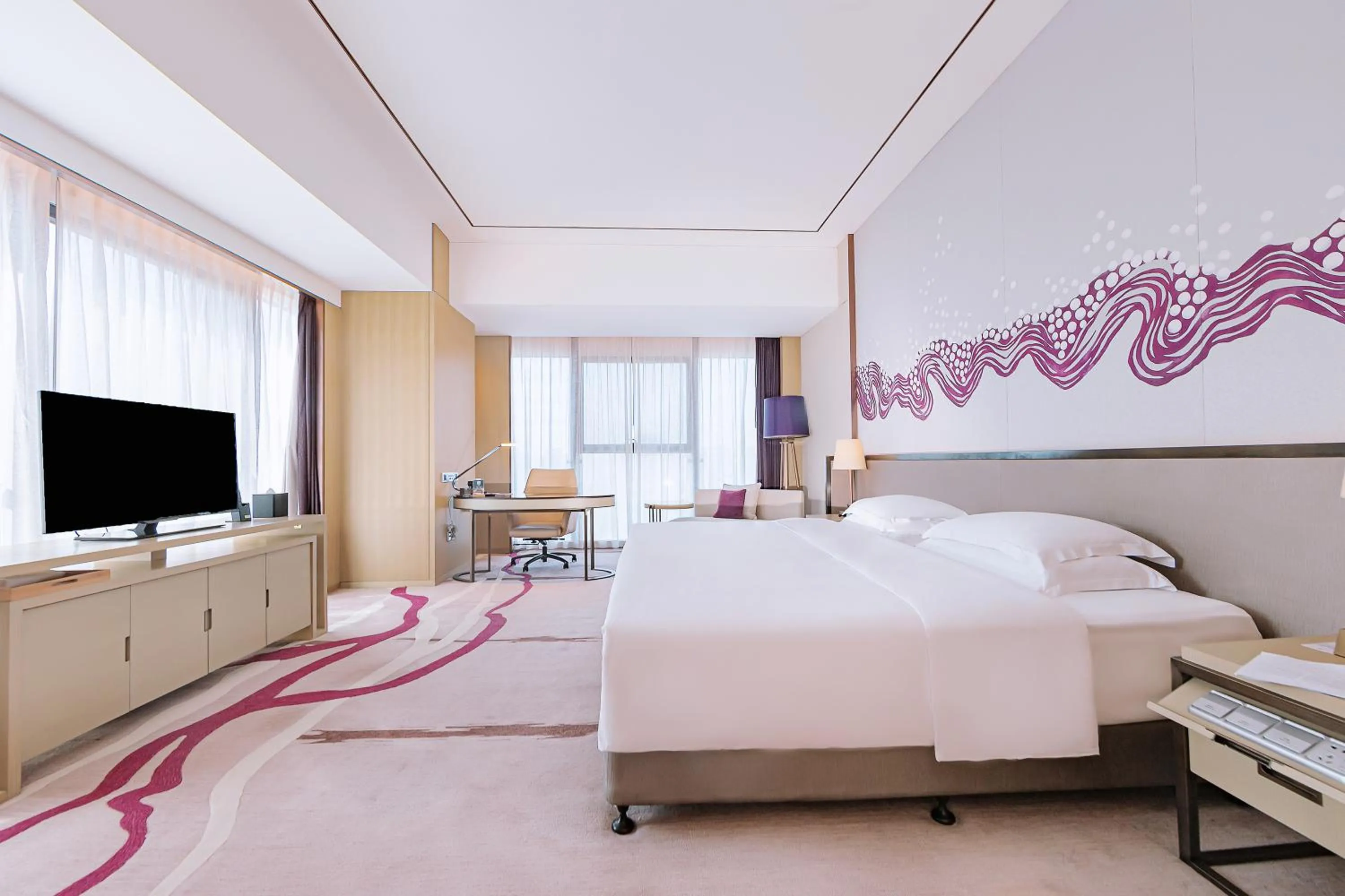 Standard King Room in Crowne Plaza Yibin by IHG