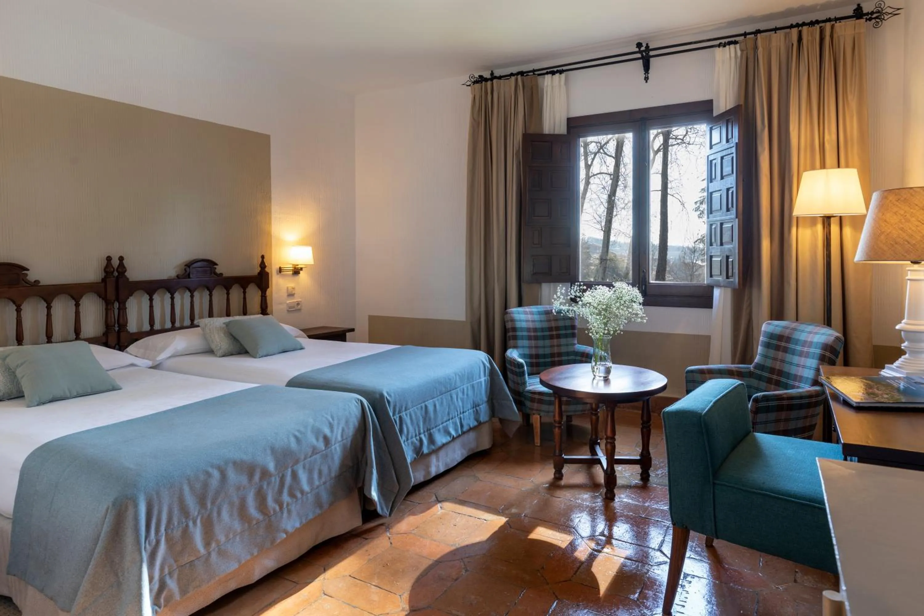 Double or Twin Room with Extra Bed (3 Adults) in Parador de Jarandilla de la Vera