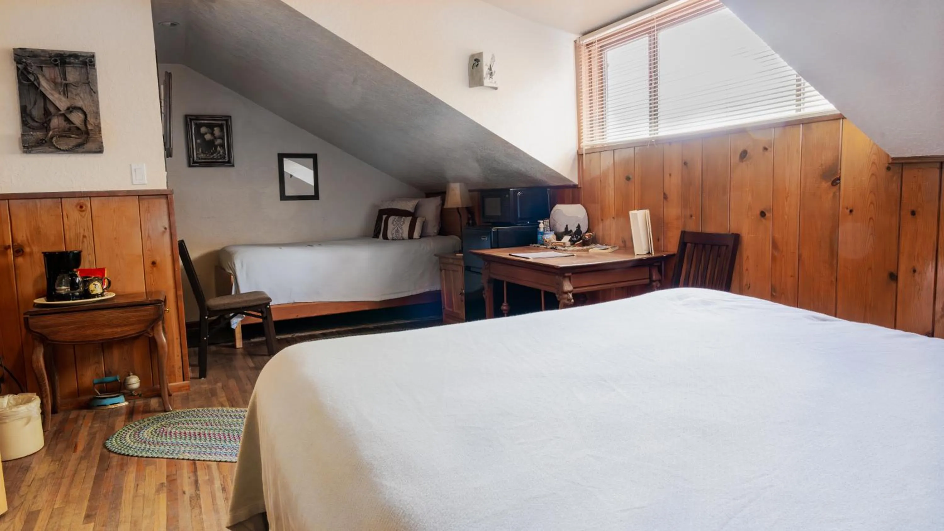 Deluxe Triple Room in Red Horse Bed and Breakfast