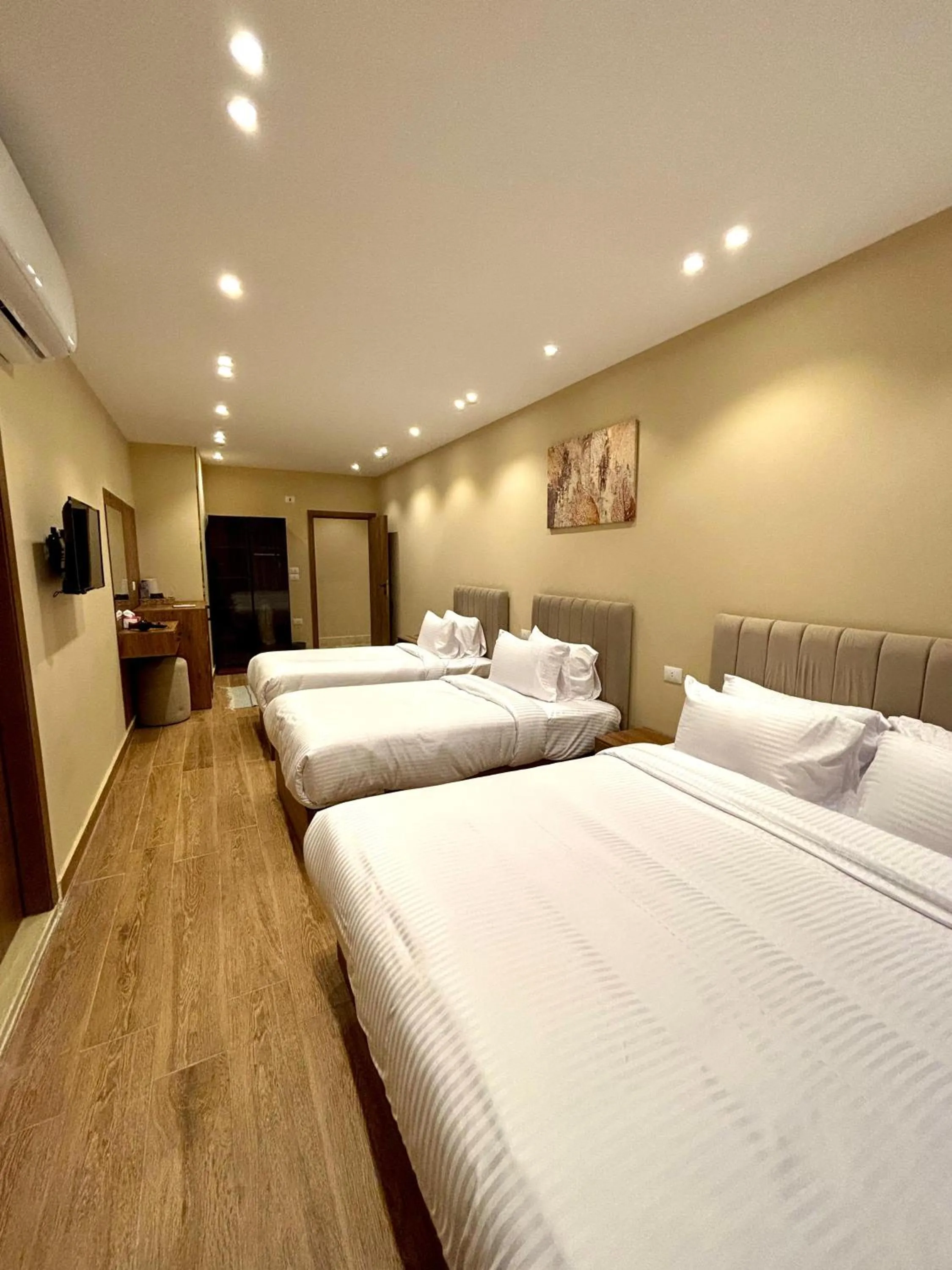 Quadruple Room with Private Bathroom in The Palace Pyramids View Hotel