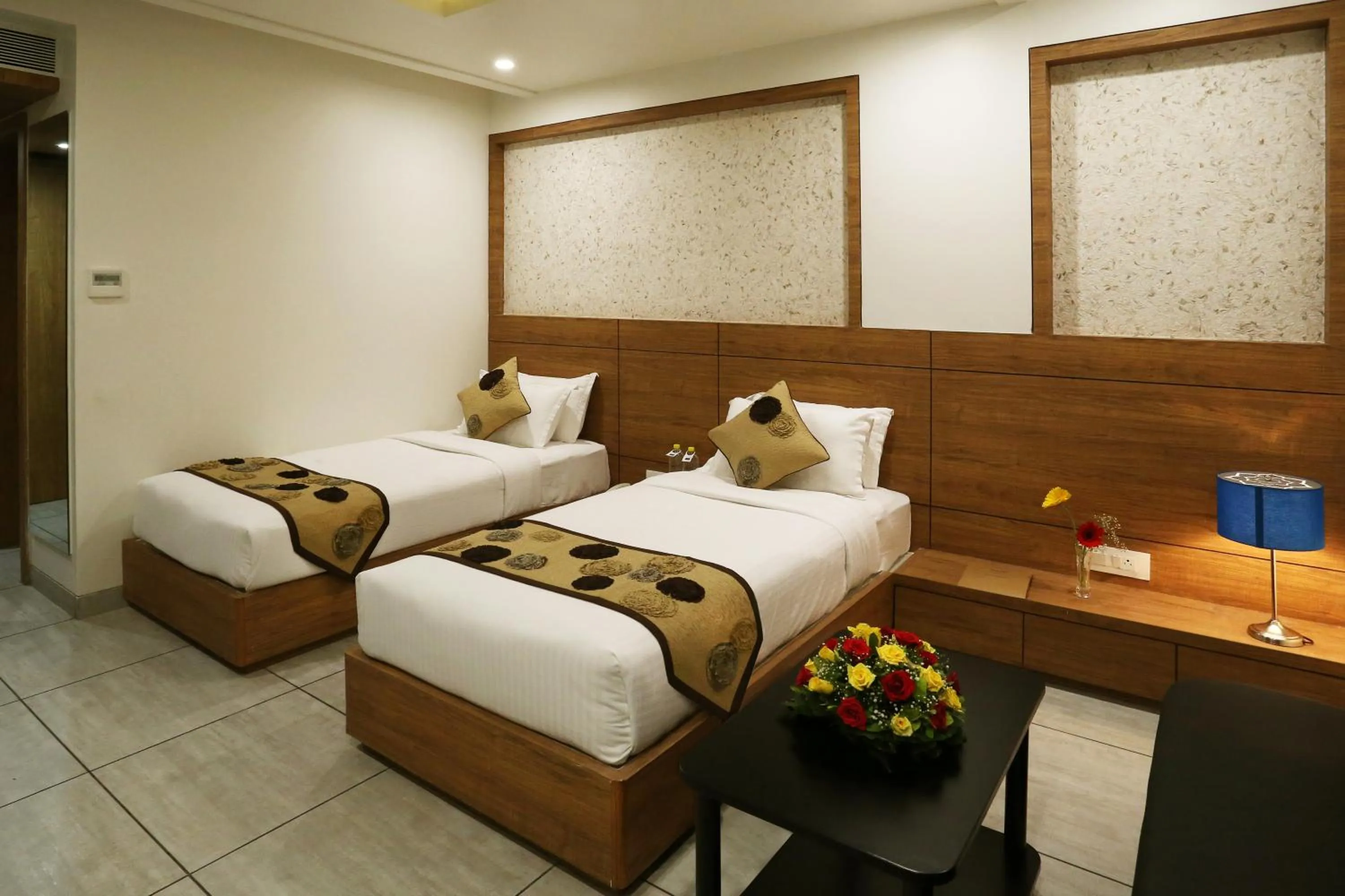 Twin Room - single occupancy in Grand Kailash Hotel