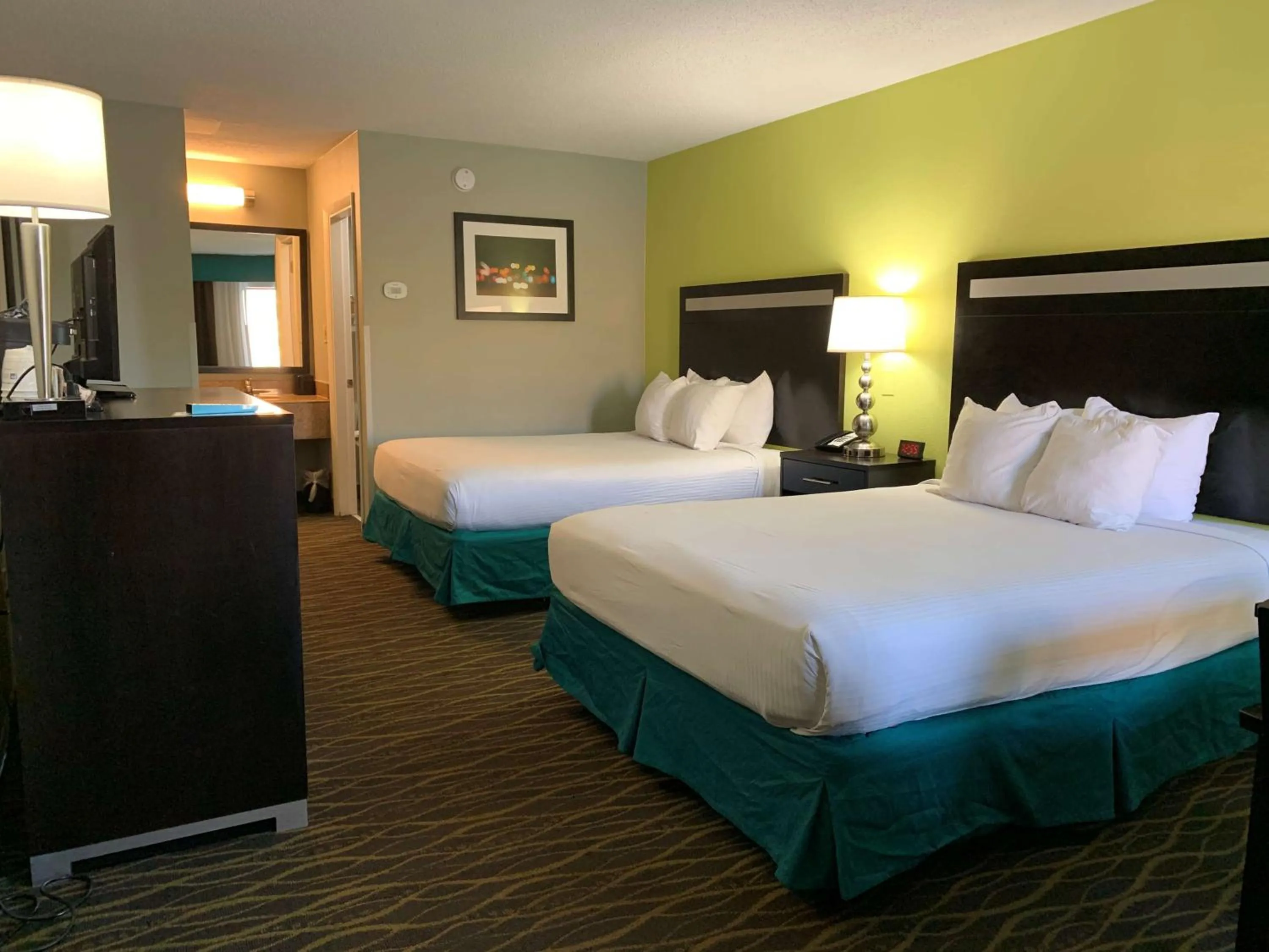 Queen Room with Two Queen Beds - Smoking in Best Western Inn Florence