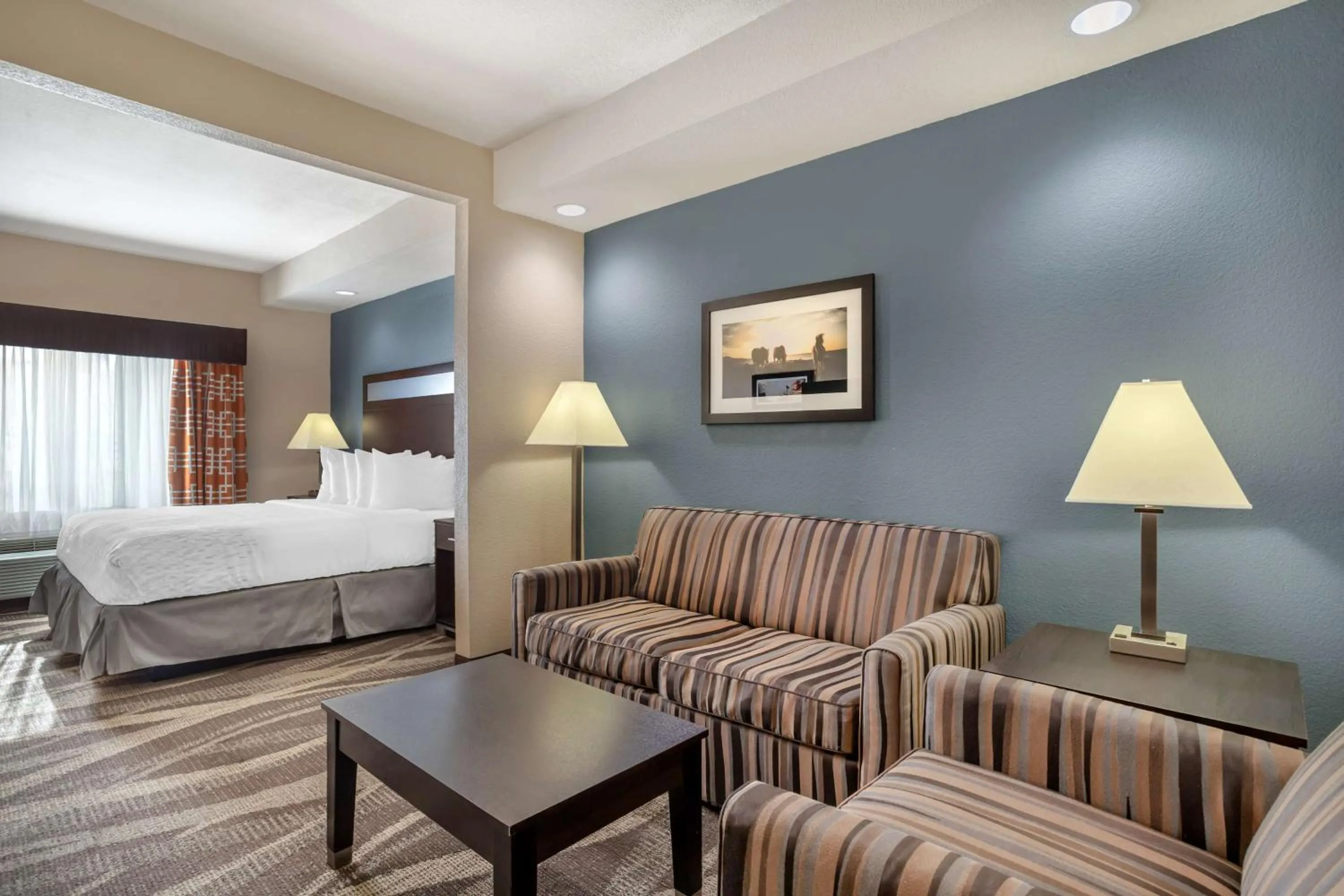 King Suite with Sofa Bed in Best Western Plus Lake Jackson Inn & Suites