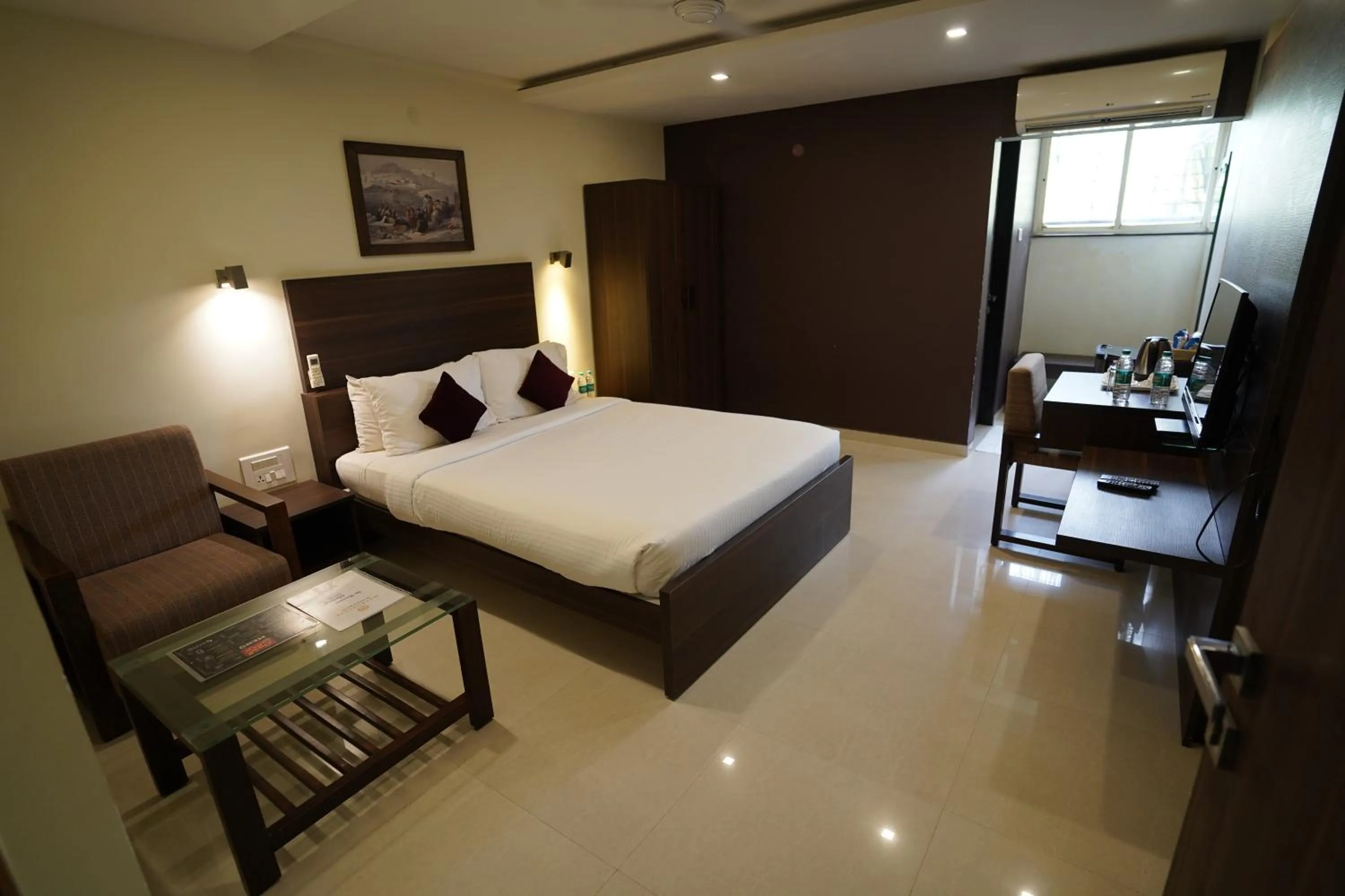 Deluxe Queen Room in Hotel Metropolis