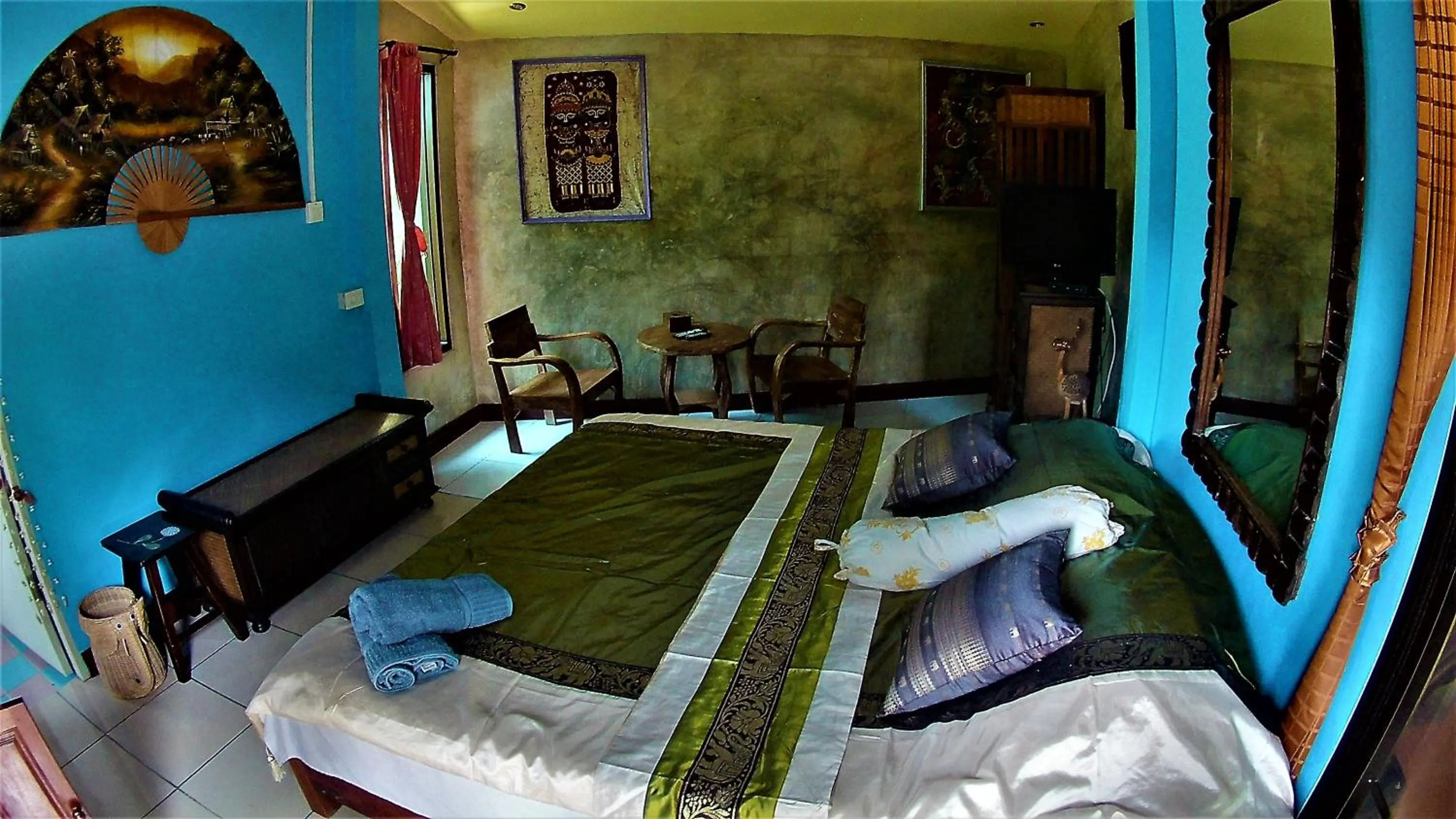 Superior Queen Room in Riverside