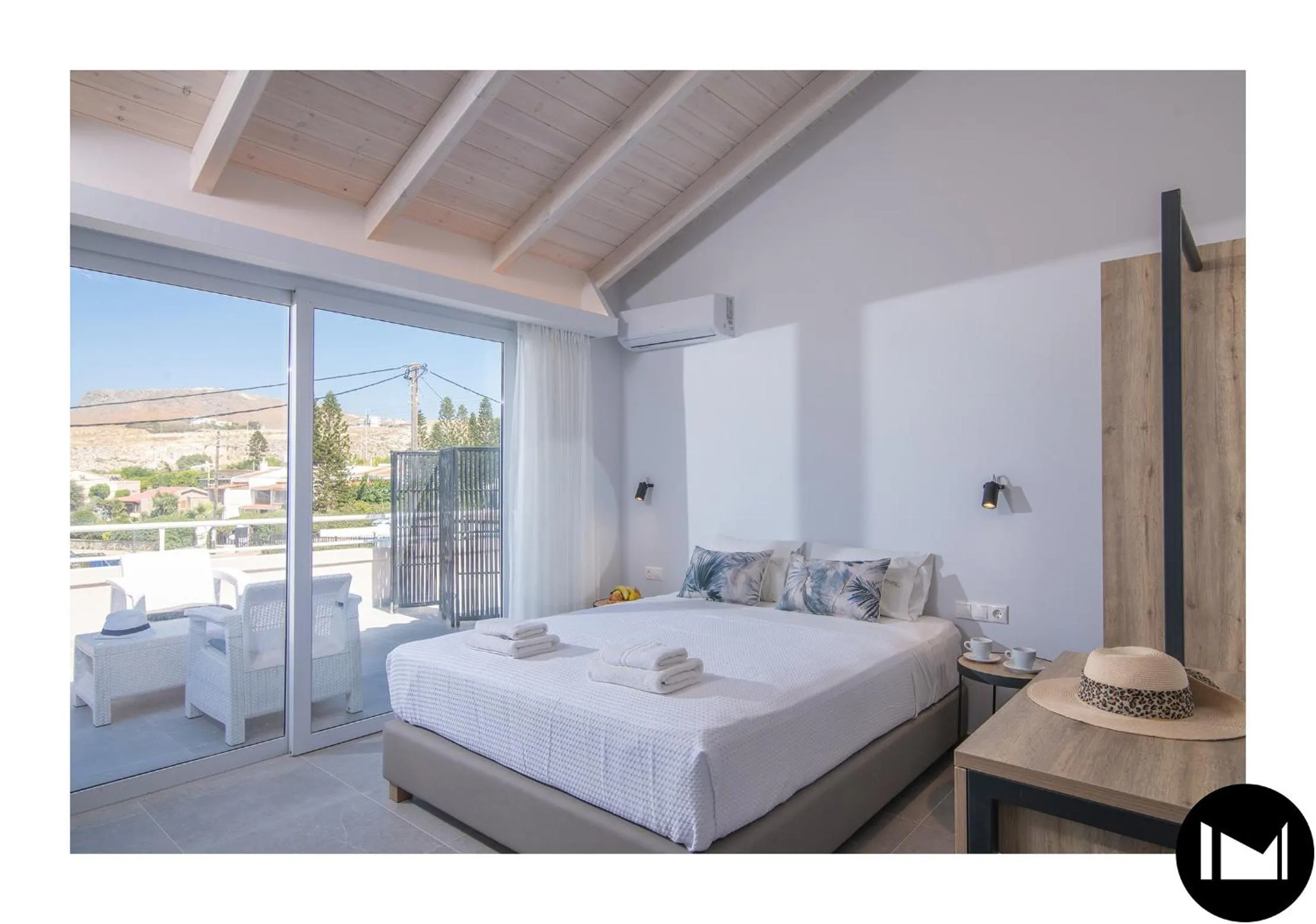 Deluxe Double Room with Sea View in Anemos Suites by Estia