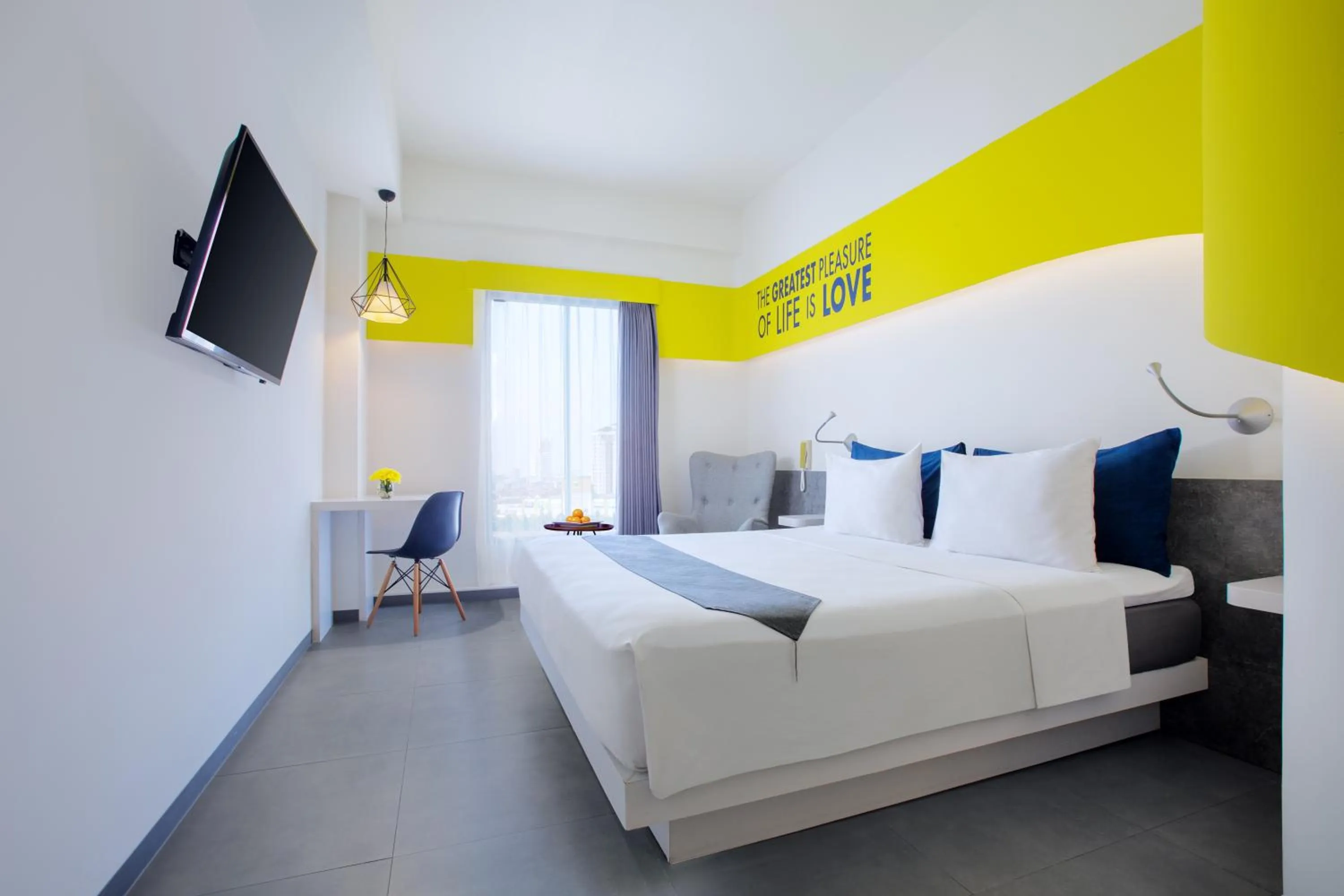 Deluxe Double or Twin Room in Yello Hotel Jemursari