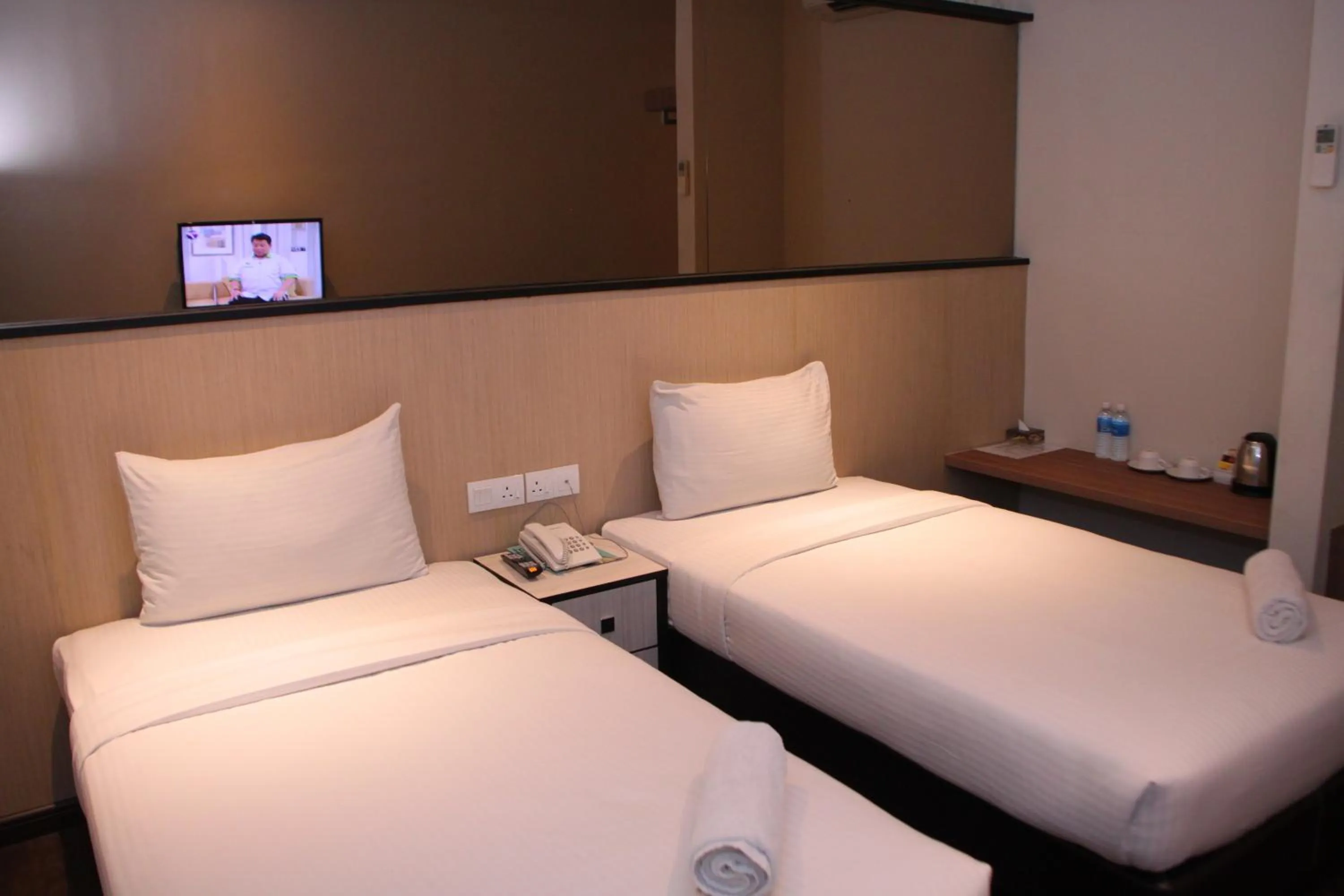 Superior Twin Room in D Elegance Hotel Nusajaya