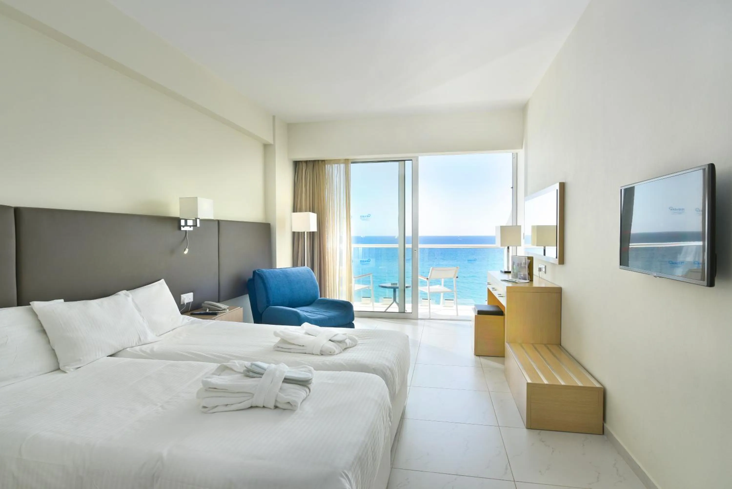 Superior Sea View Room in Pernera Beach Hotel
