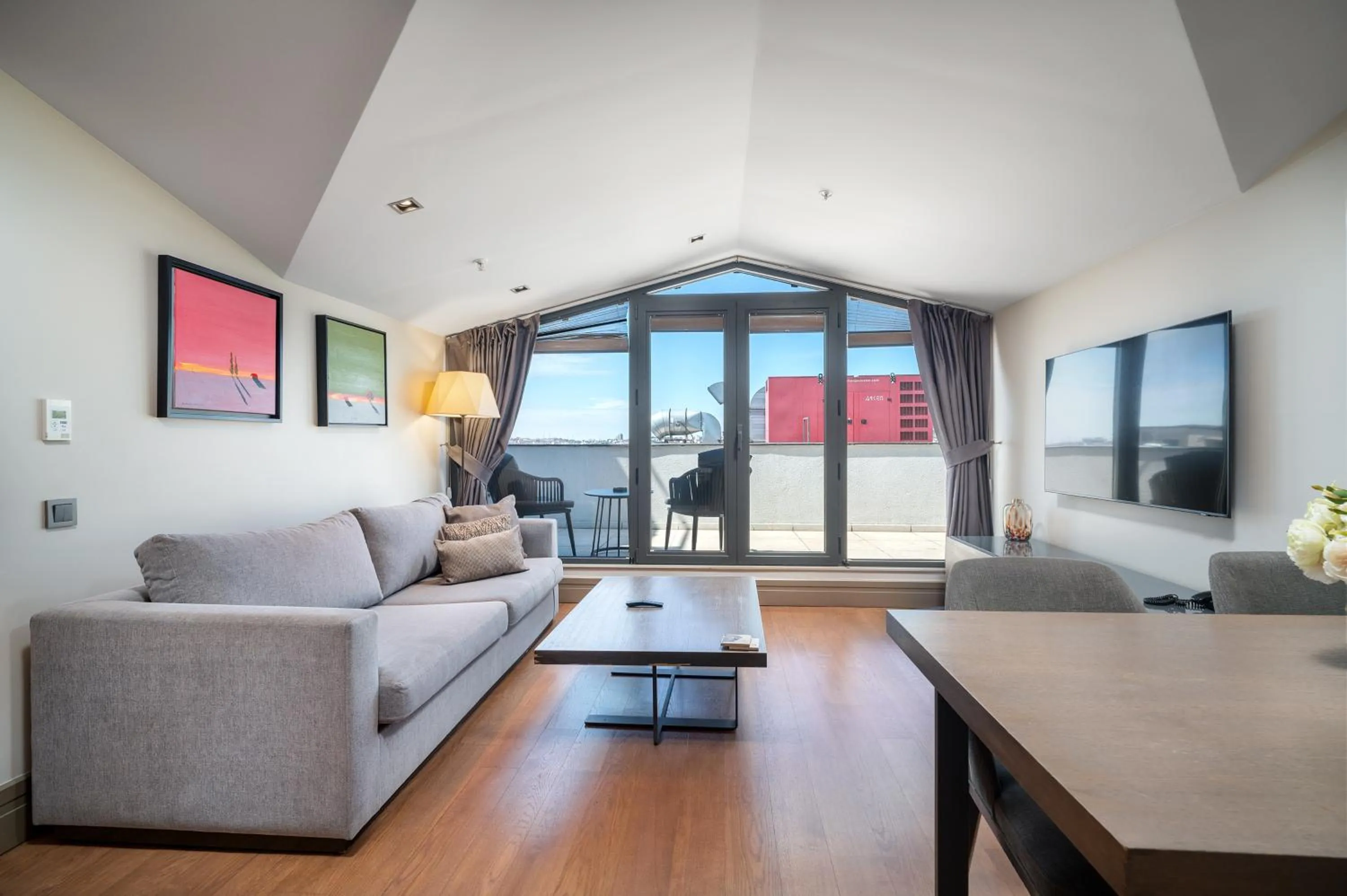 Suite with Terrace in Sentire Hotels & Residences Taksim