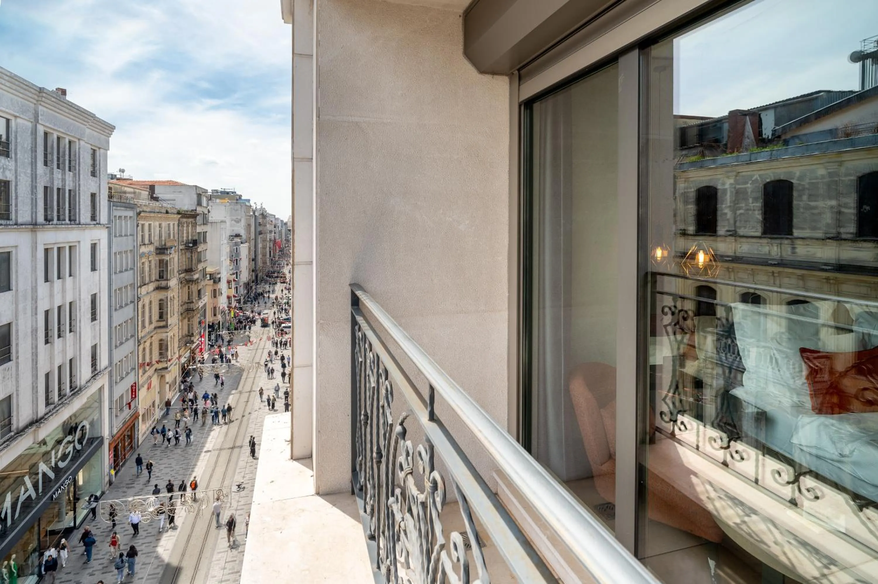 Studio with Balcony in Sentire Hotels & Residences Taksim