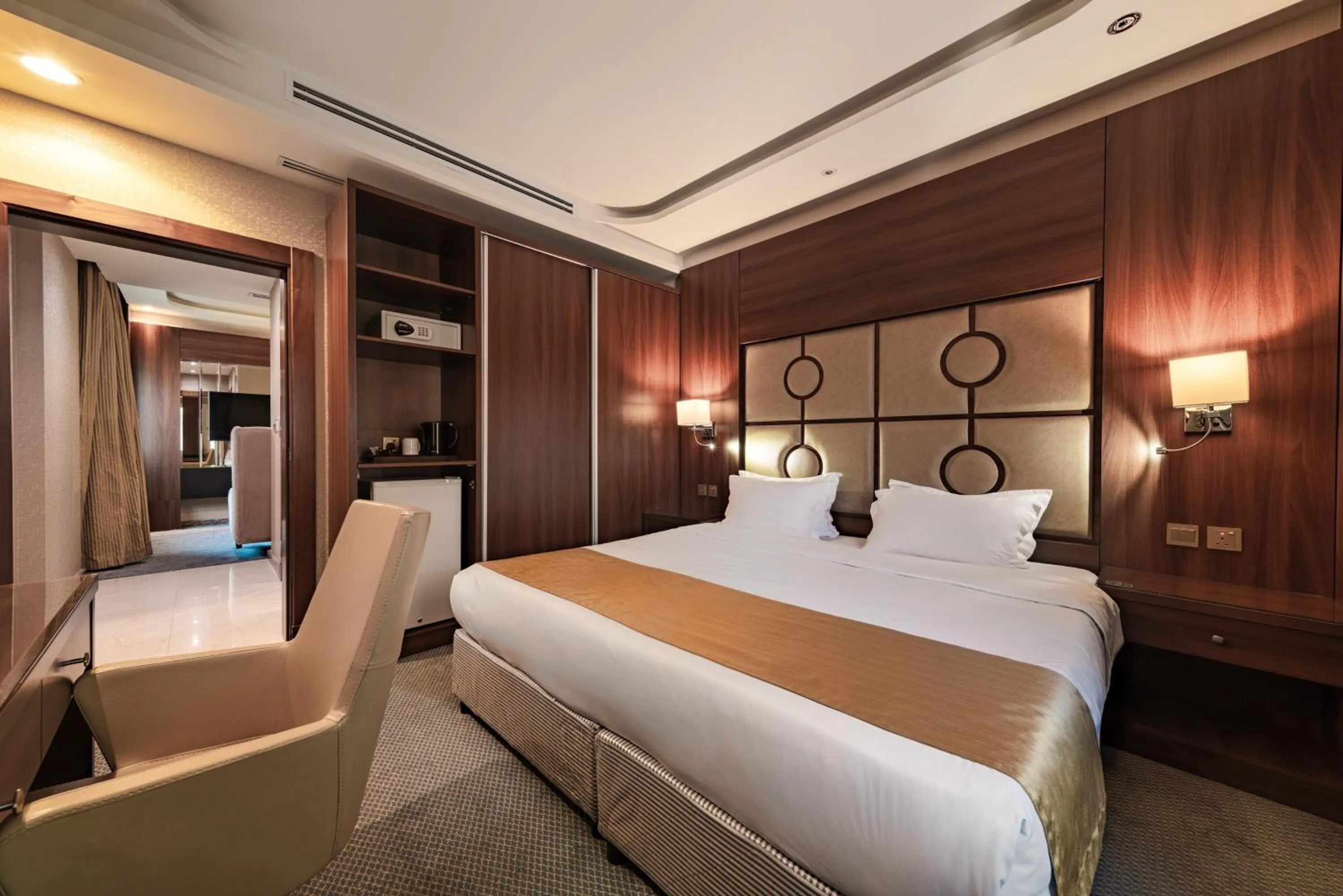 Junior Suite - King in Sunday Red Sea Fountain Alhamra Formerly Vivid Plaza Hotel