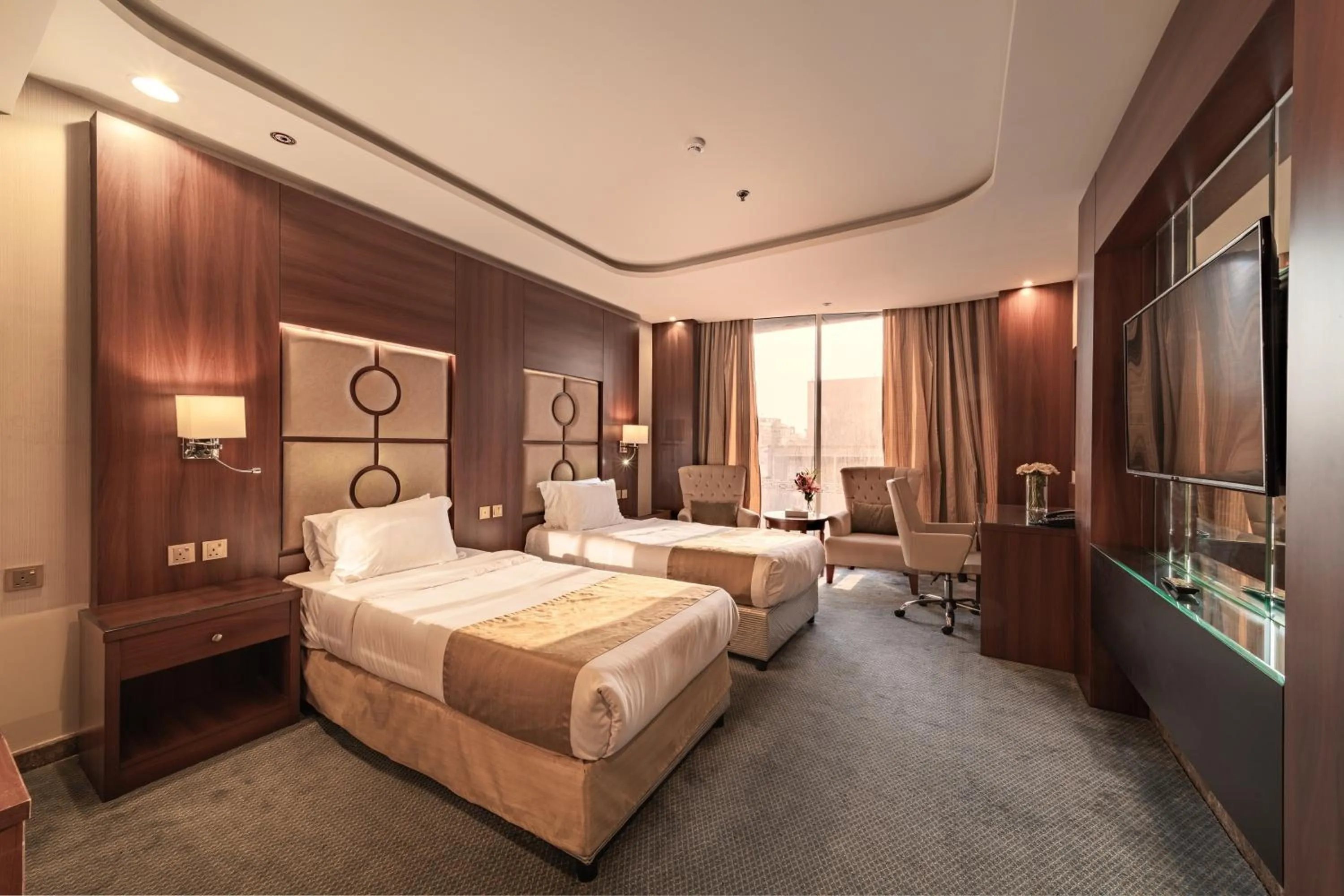 Deluxe Double - Twin in Sunday Red Sea Fountain Alhamra Formerly Vivid Plaza Hotel