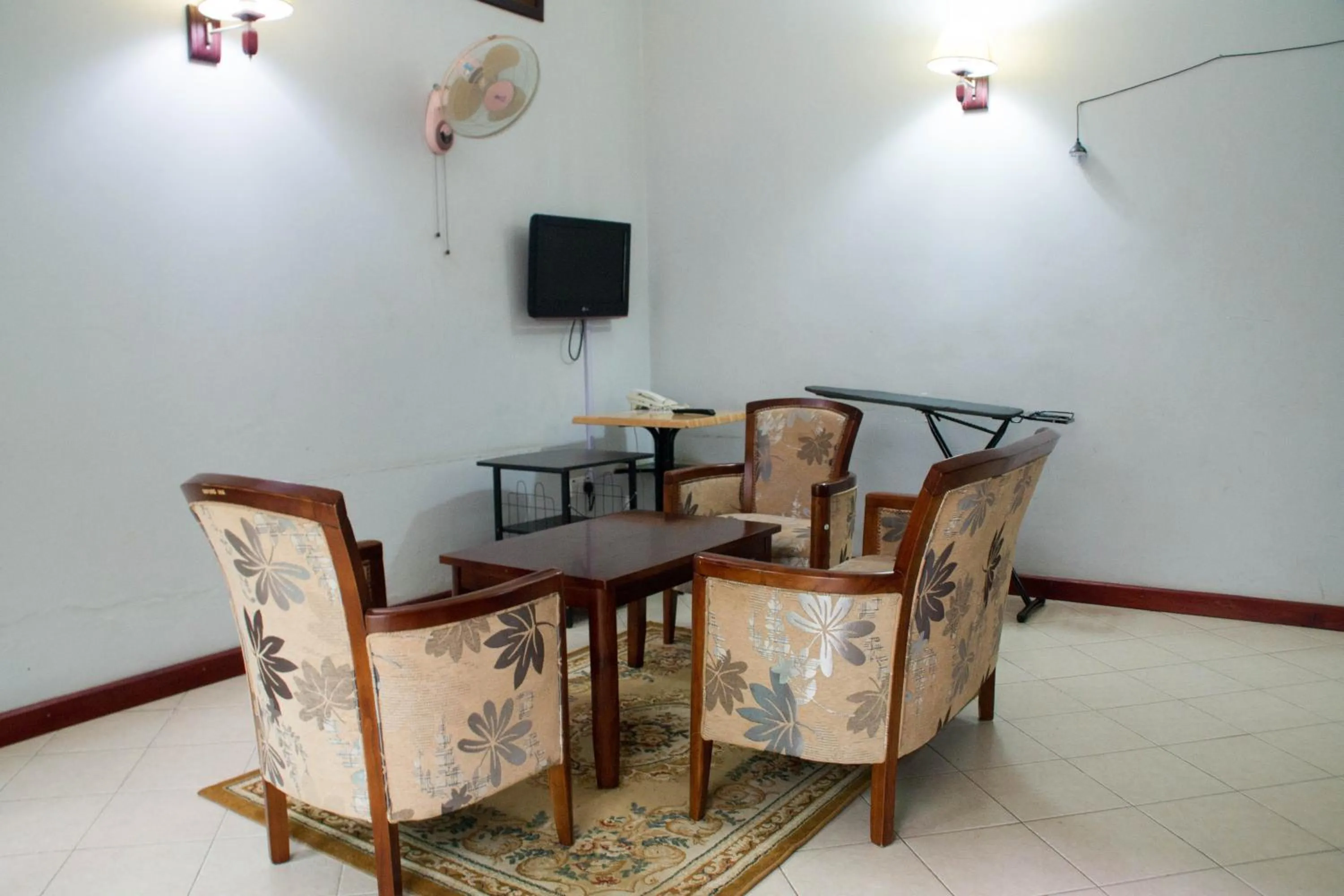 Deluxe Twin Room in Oxford Royal Hotel