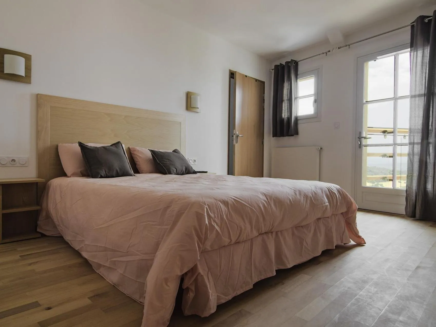 Double Room with Private Bathroom - single occupancy in Hotel Galilee