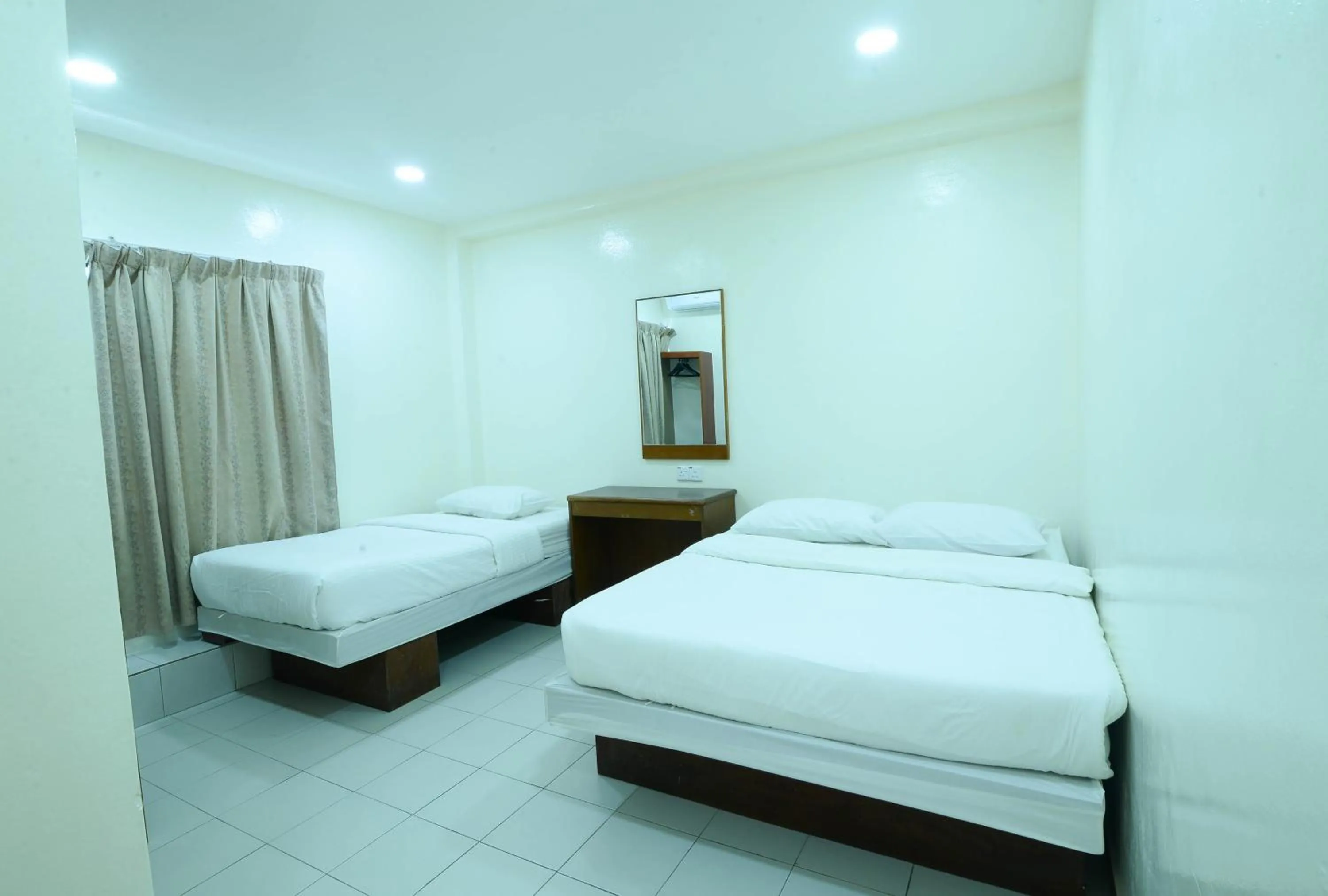Triple Room with Private Bathroom in Mersing Hotel
