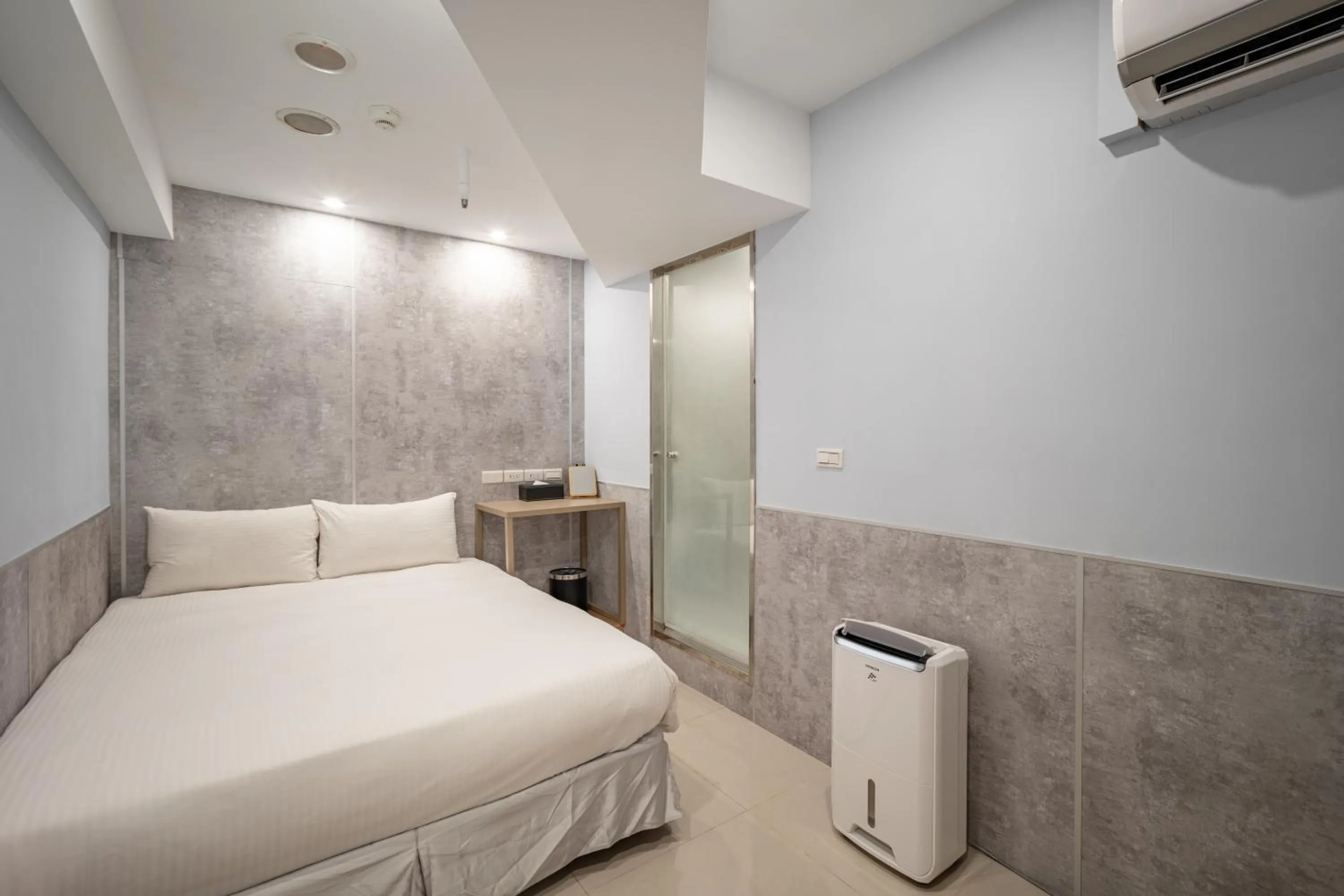 Standard Double Room - No Window in 慶爾喜旅館長沙館Cheers Loft Self Check-in Hotel