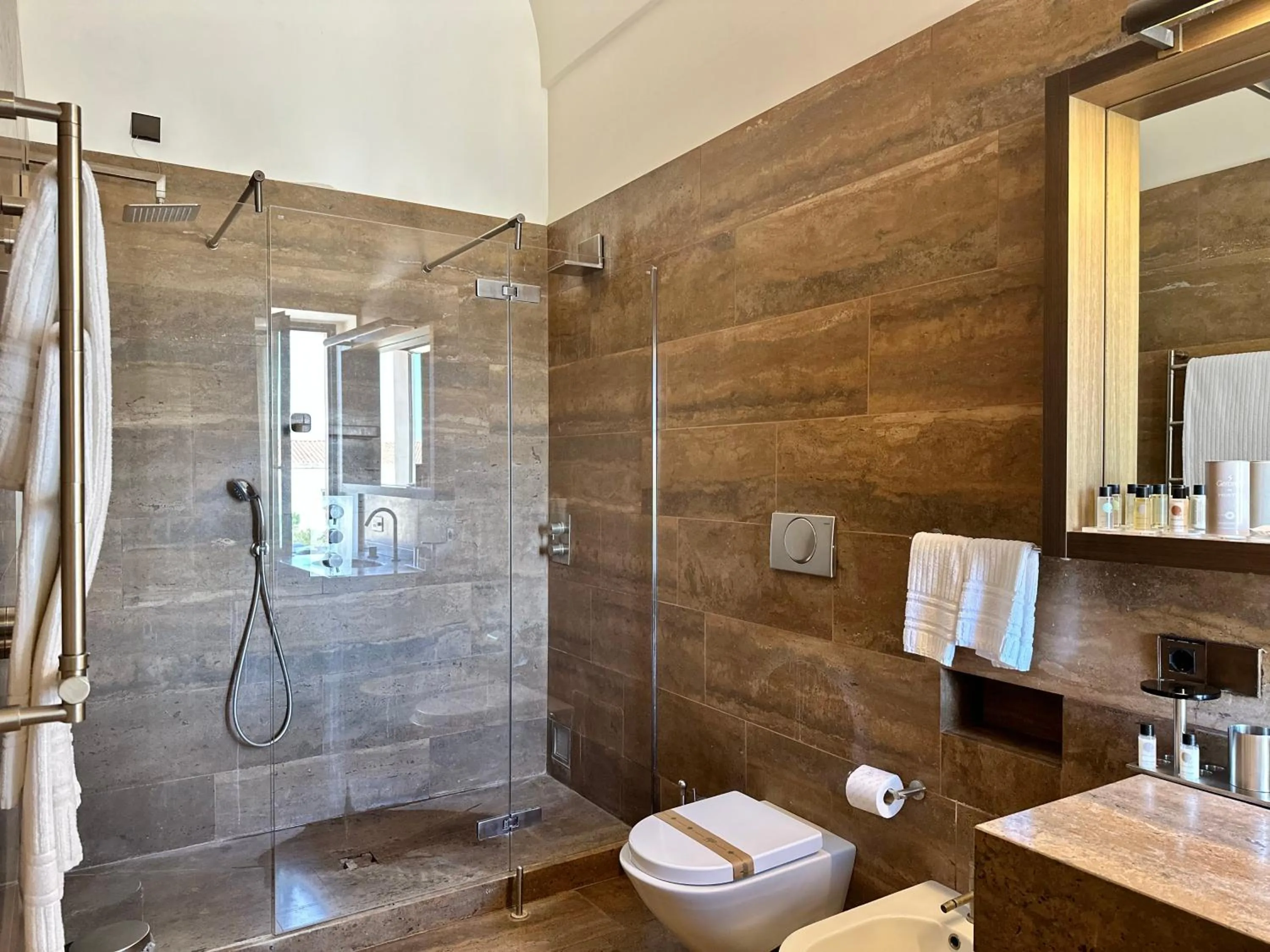 Exclusive Double Room in Relais Histò San Pietro Sul Mar Piccolo