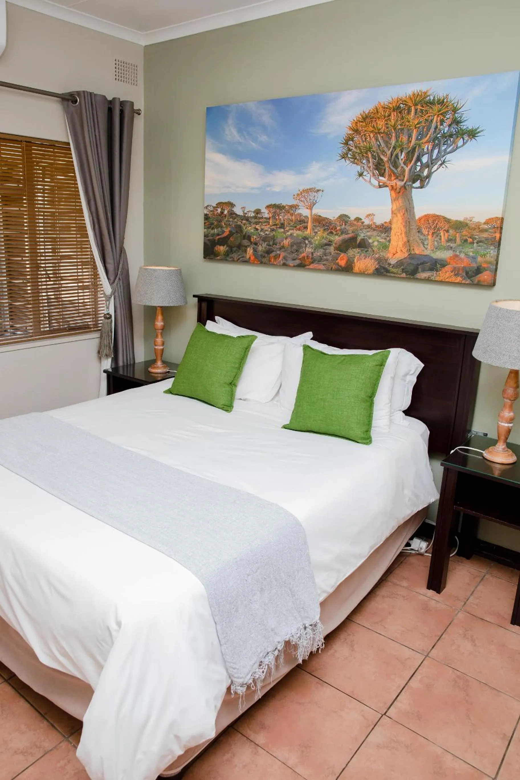 Double Room with Garden View in 85 Ehmke Guesthouse