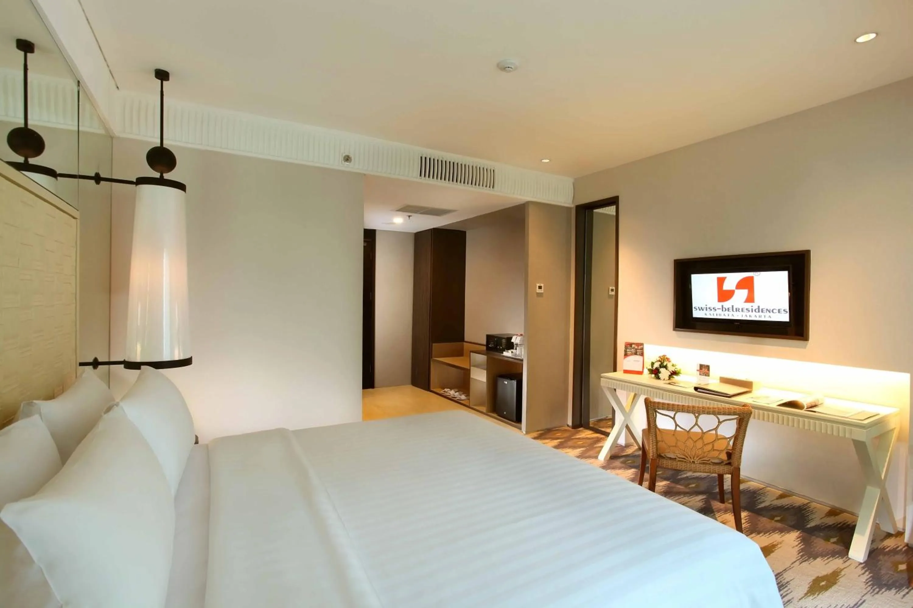 Deluxe Queen Room in Swiss-Belresidences Kalibata