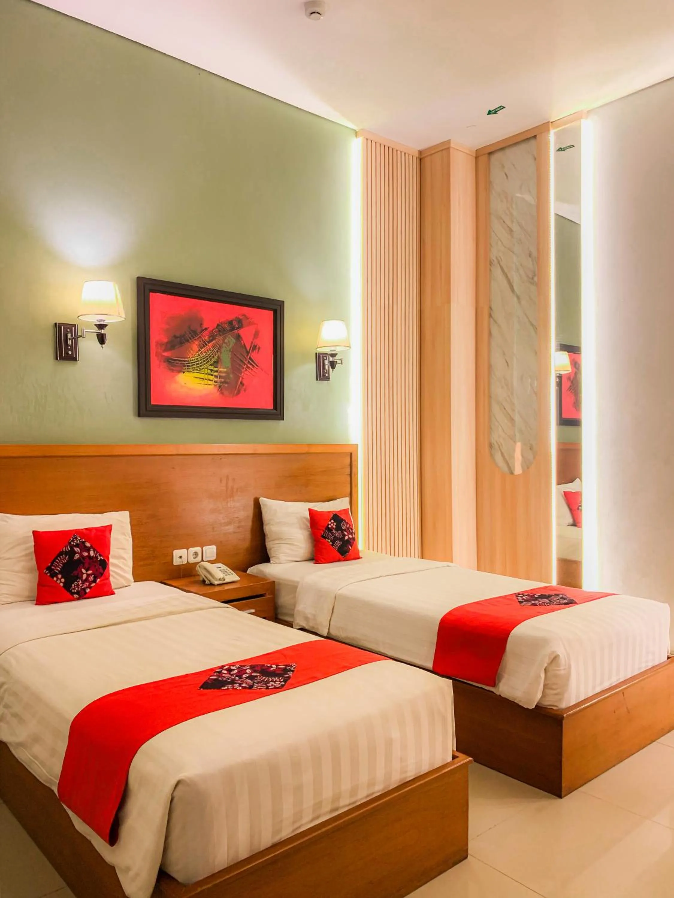 Superior Twin Room in Prima SR Hotel & Convention Yogyakarta