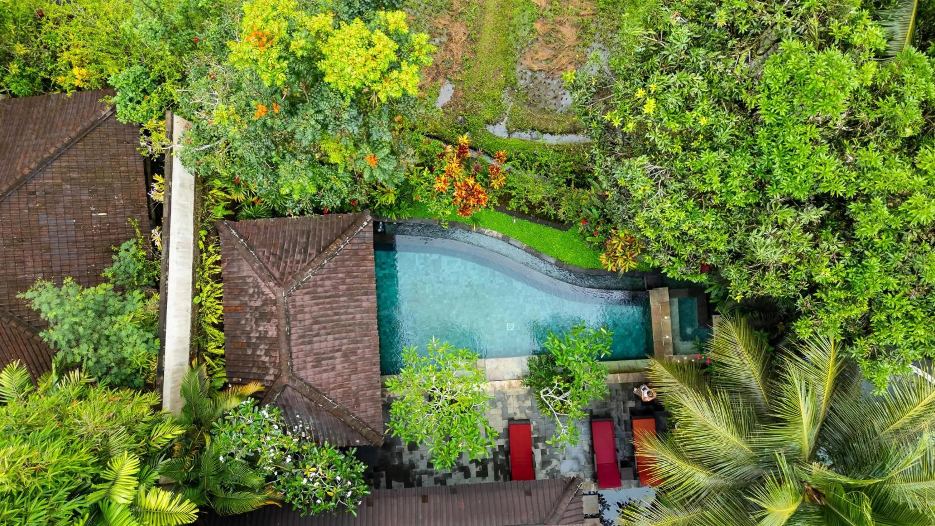 President Suite with Free Benefit in Dwaraka The Royal Villas